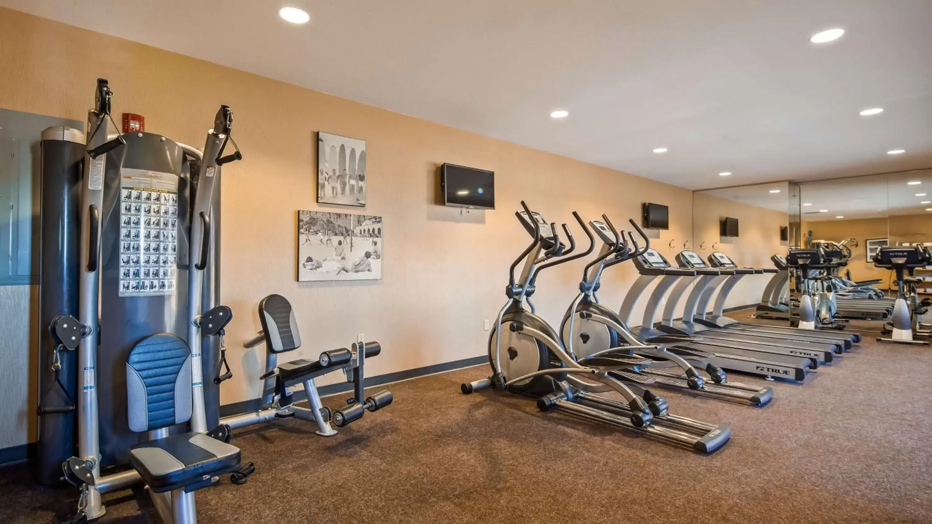 Fitness centre/facilities, Fitness Center/Facilities in Best Western Plus Anaheim Inn