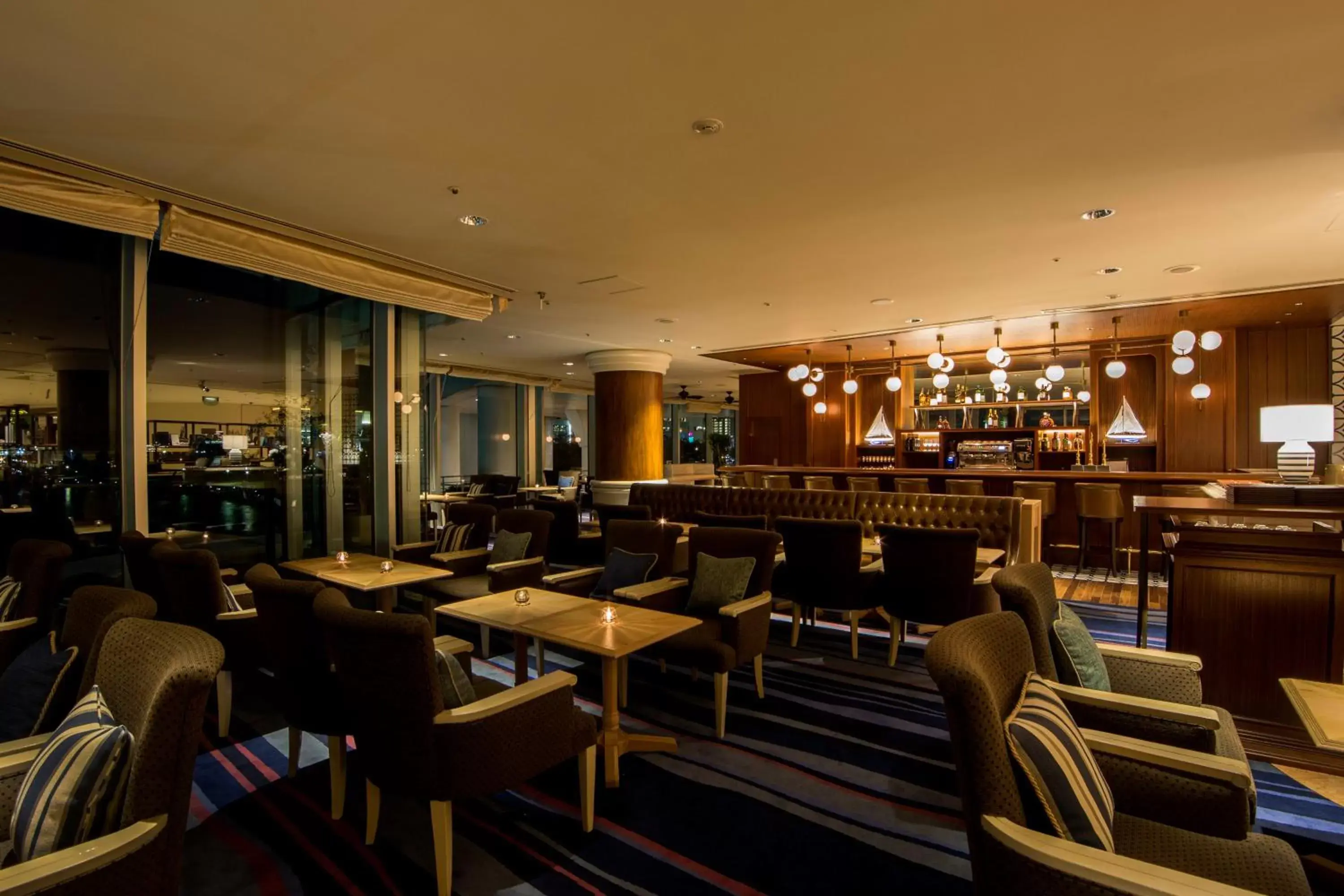 Lounge or bar, Restaurant/Places to Eat in InterContinental Yokohama Grand, an IHG Hotel
