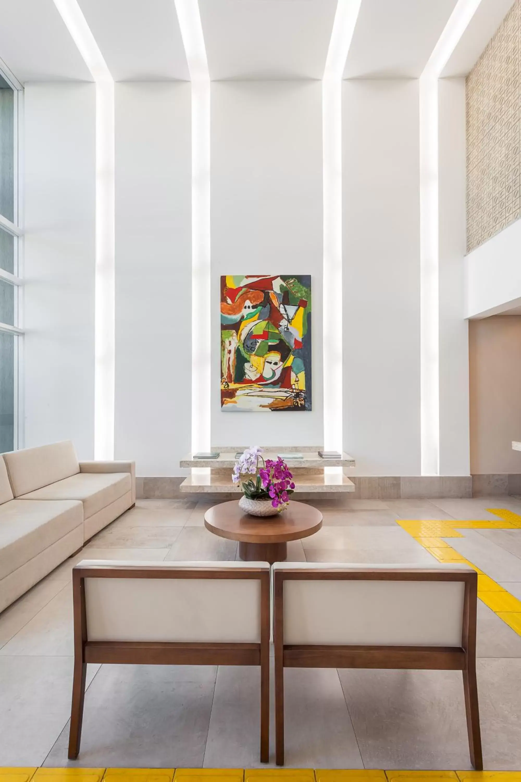 Lobby or reception in Ramada by Wyndham Macae Hotel & Suites Lobby or reception in Ramada by Wyndham Macae Hotel & Suites