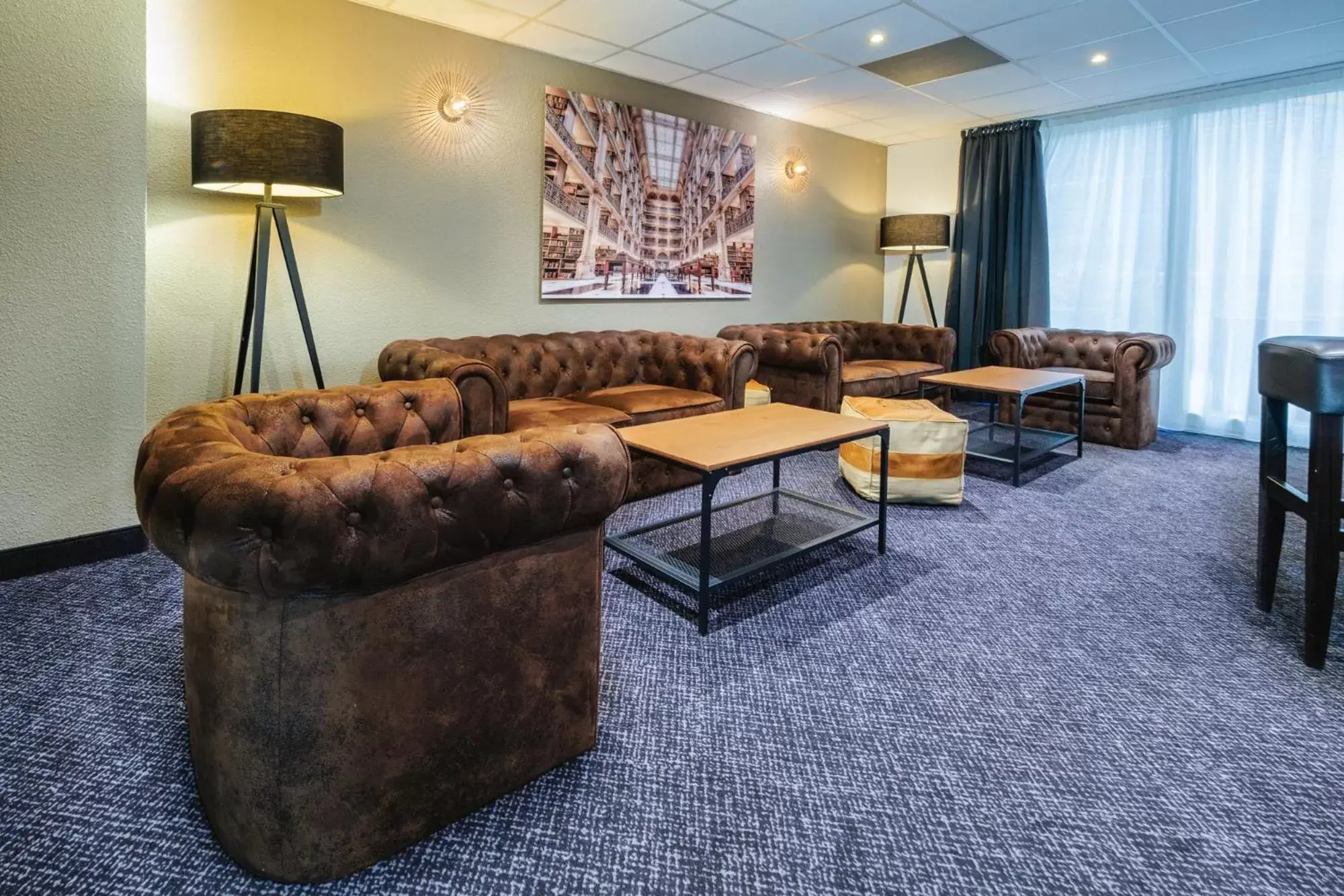 Lounge or bar, Seating Area in The Originals City, Hôtel Acadine, Le Neubourg (Inter-Hotel)