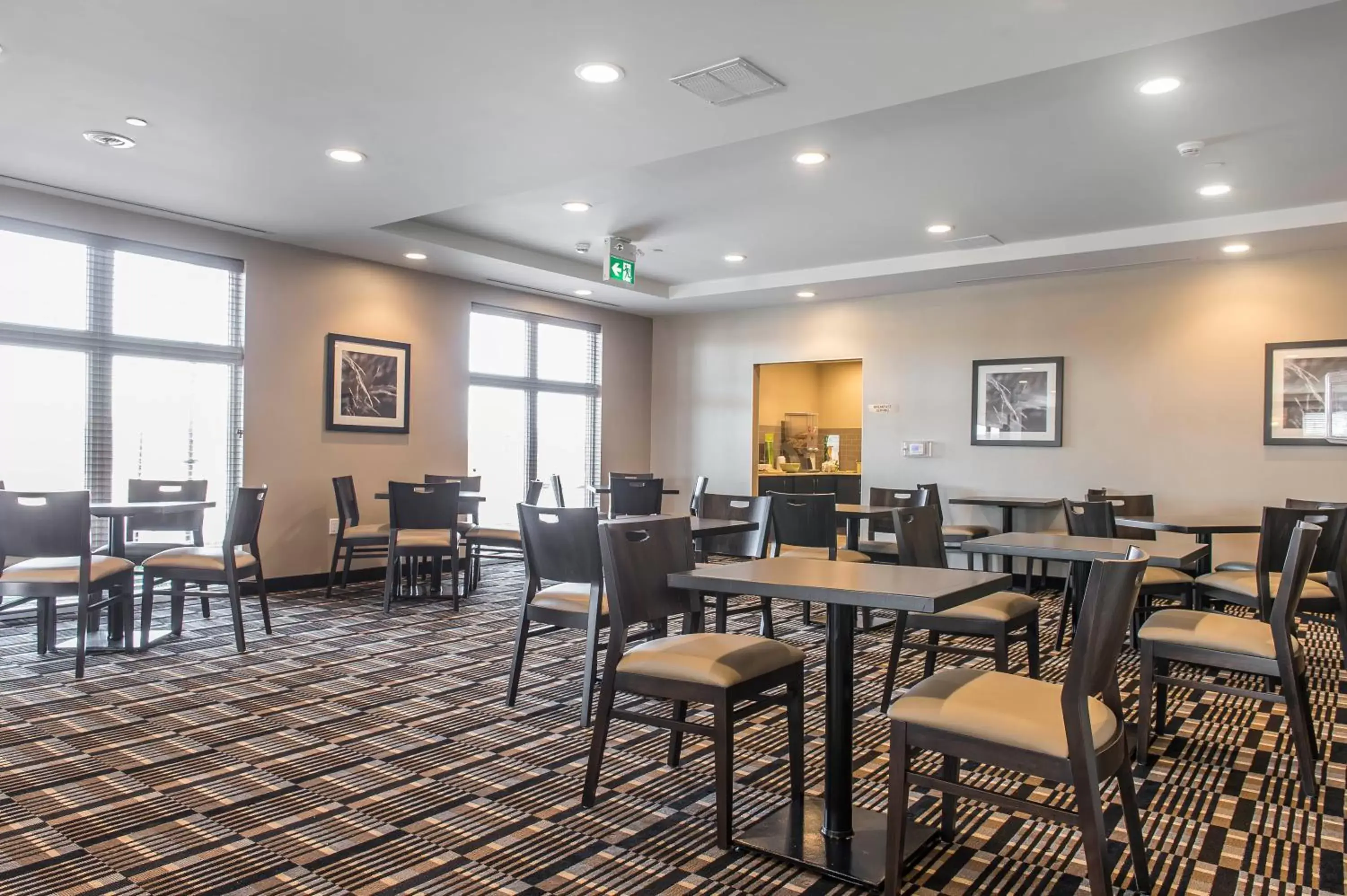 Restaurant/Places to Eat in Quality Inn & Suites Kingston