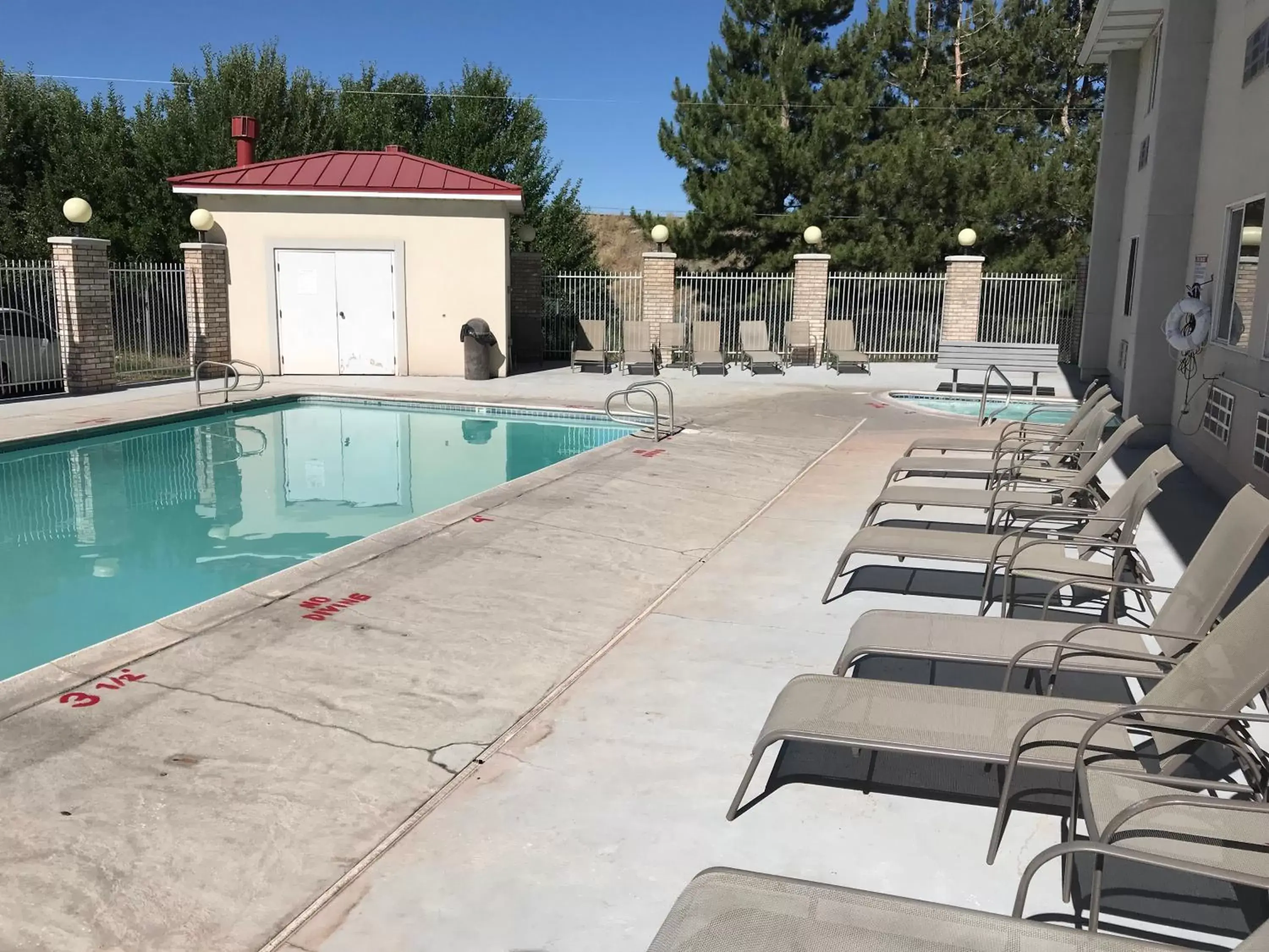 Swimming Pool in Americas Best Value Inn Cedar City