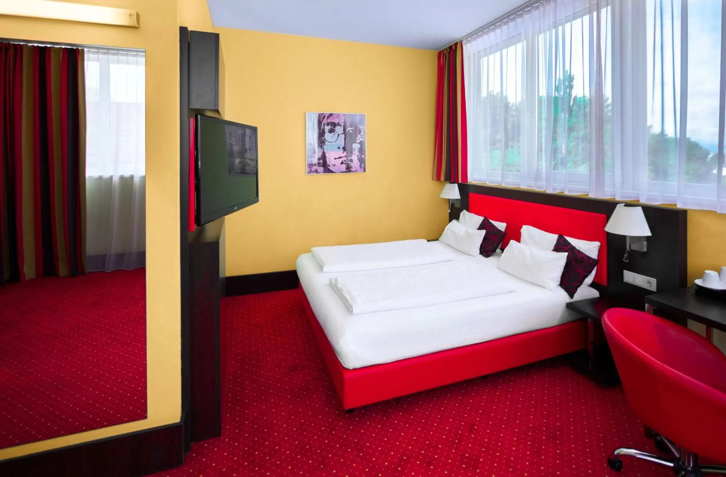 Photo of the whole room, Bed in Best Western Plus Amedia Art Salzburg
