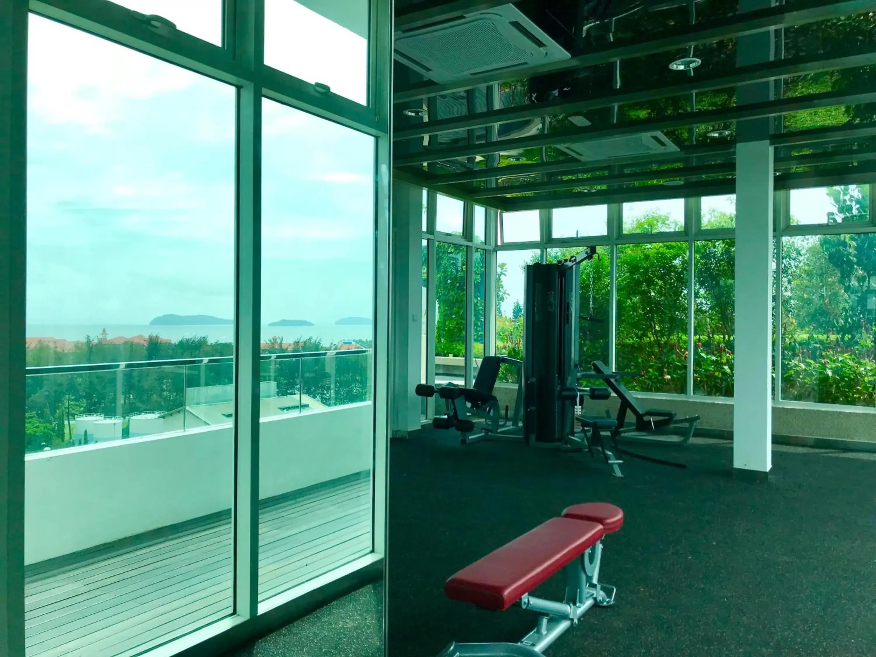 Fitness centre/facilities, Fitness Center/Facilities in Sunset Seaview Vacation Condos @ Infinity Avenue