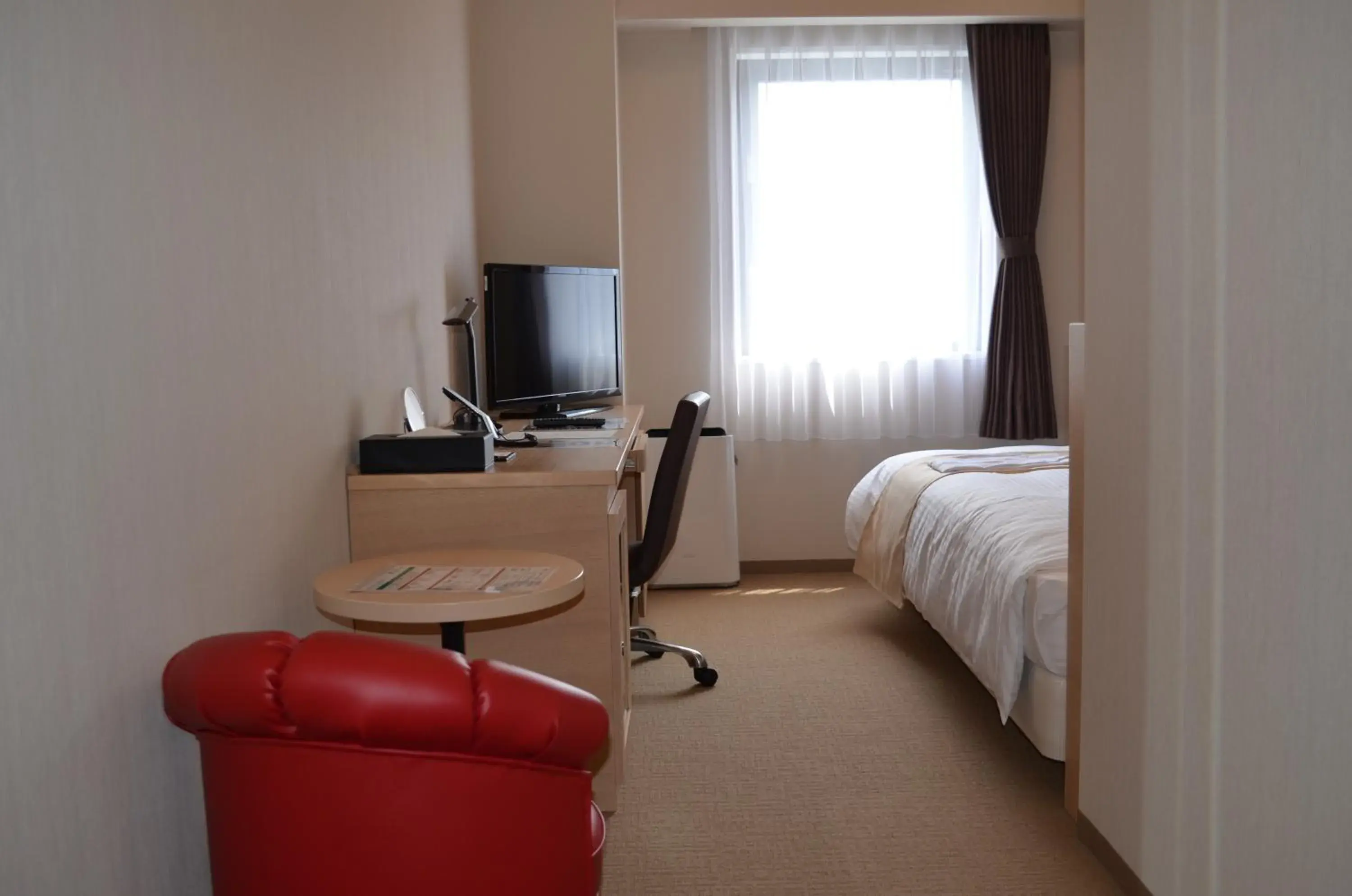 Photo of the whole room, TV/Entertainment Center in Shizutetsu Hotel Prezio Numazu