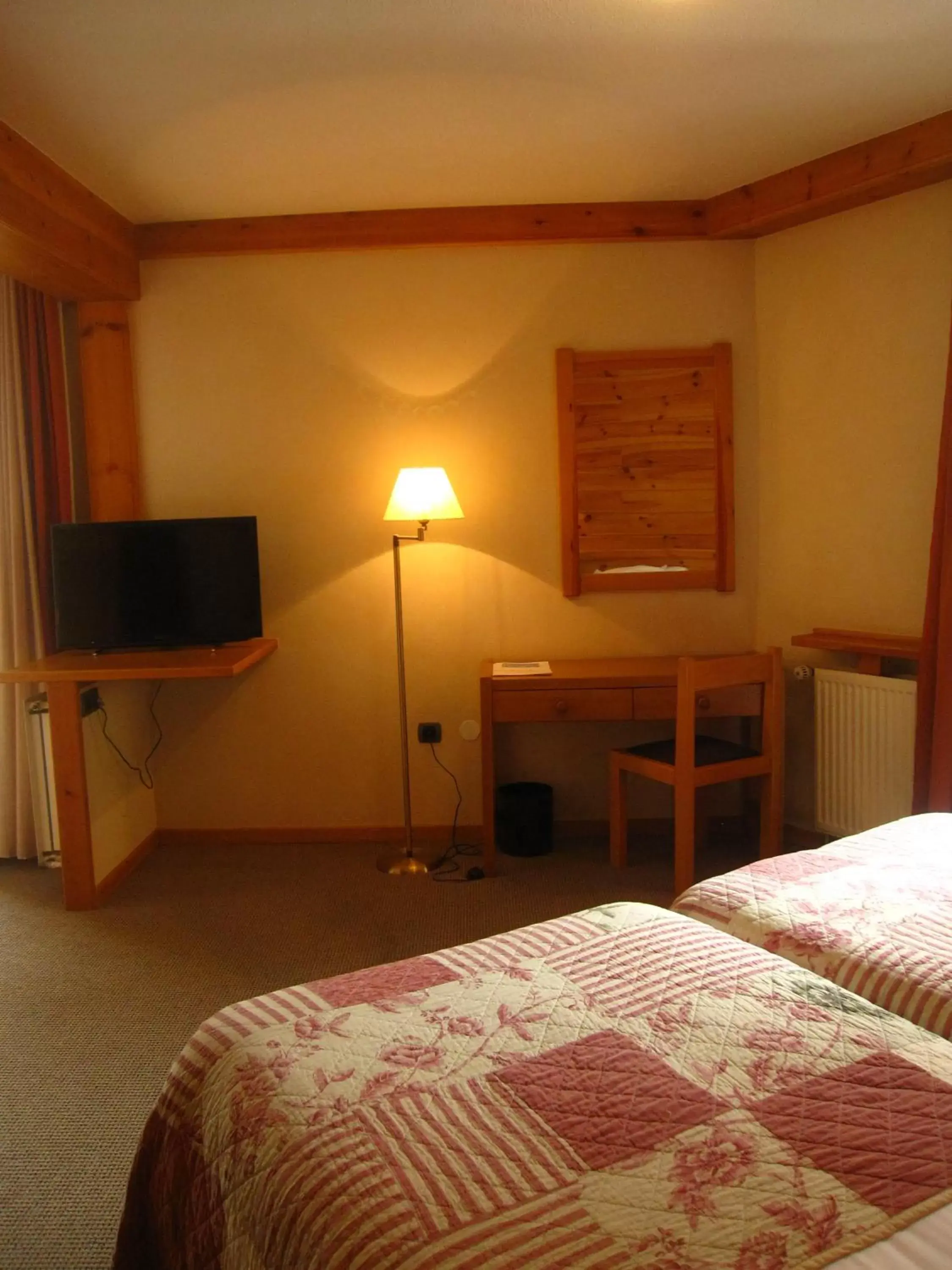 Bedroom, Bed in Hotel Bonavida