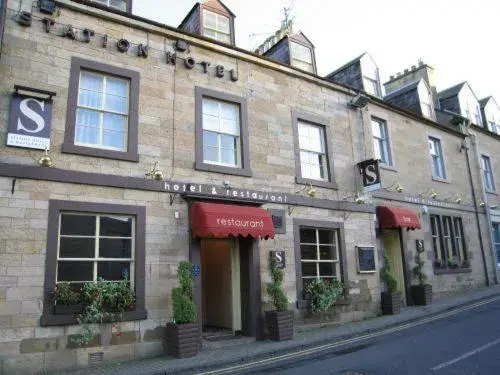 Facade/entrance, Property Building in Station Hotel And Restaurant