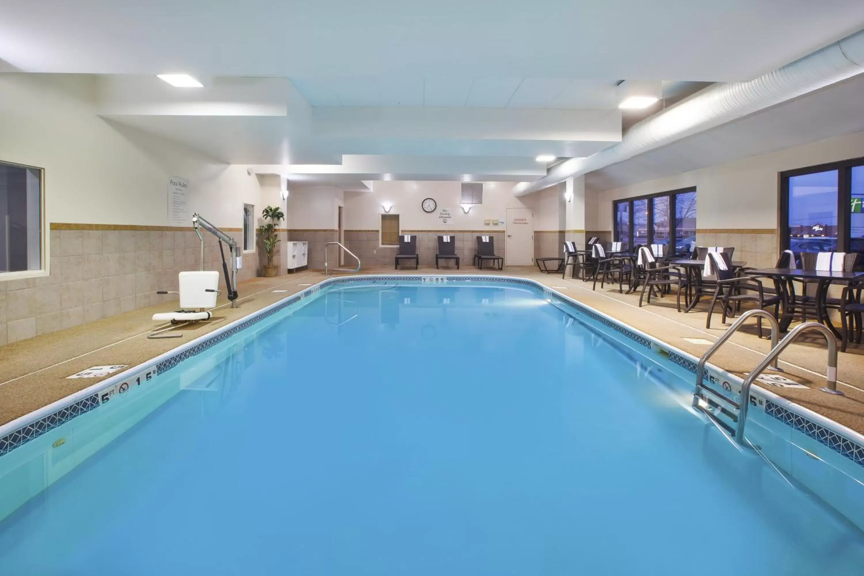 Swimming Pool in Holiday Inn Express Tiffin, an IHG Hotel