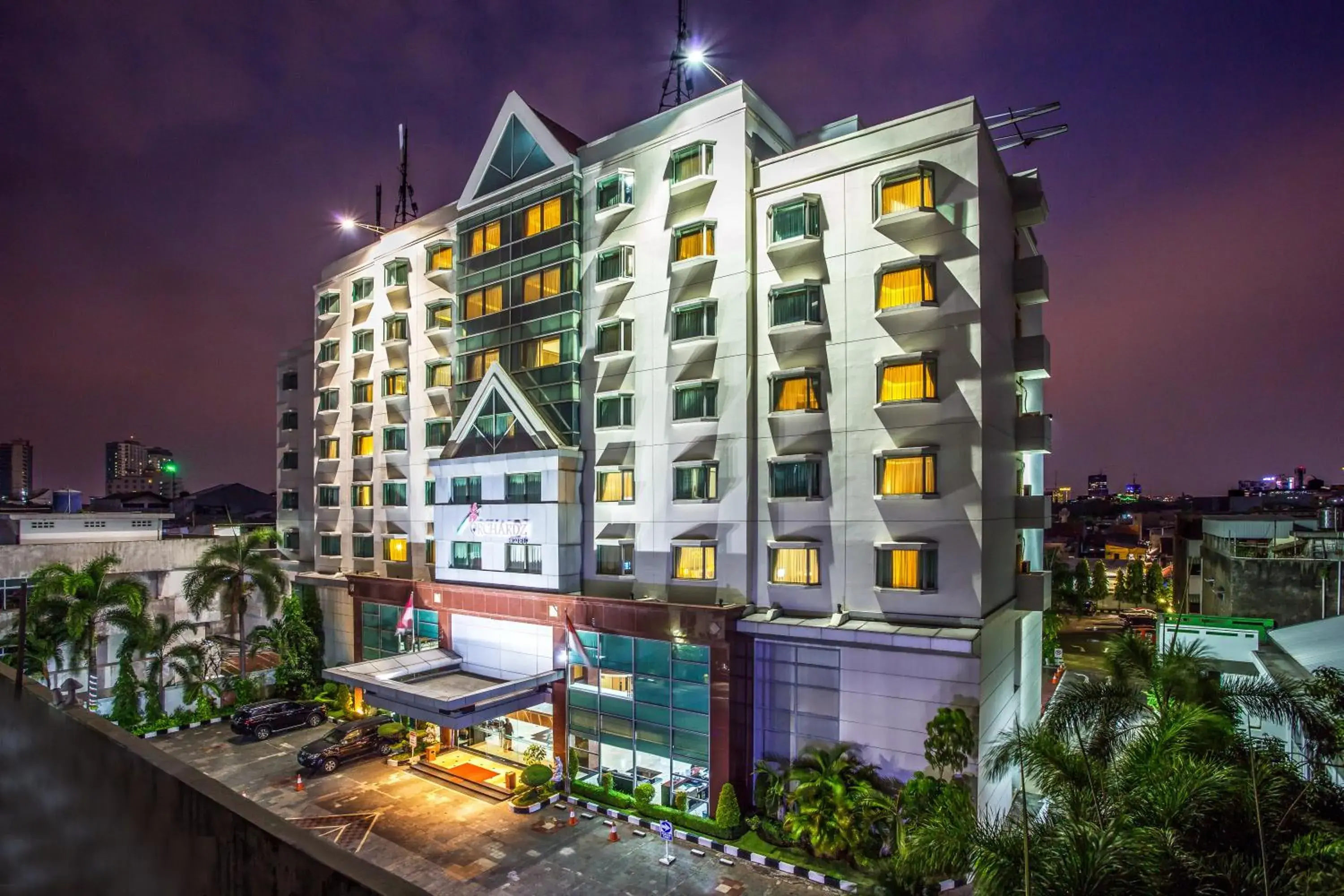 Facade/entrance, Property Building in Orchardz Jayakarta Hotel