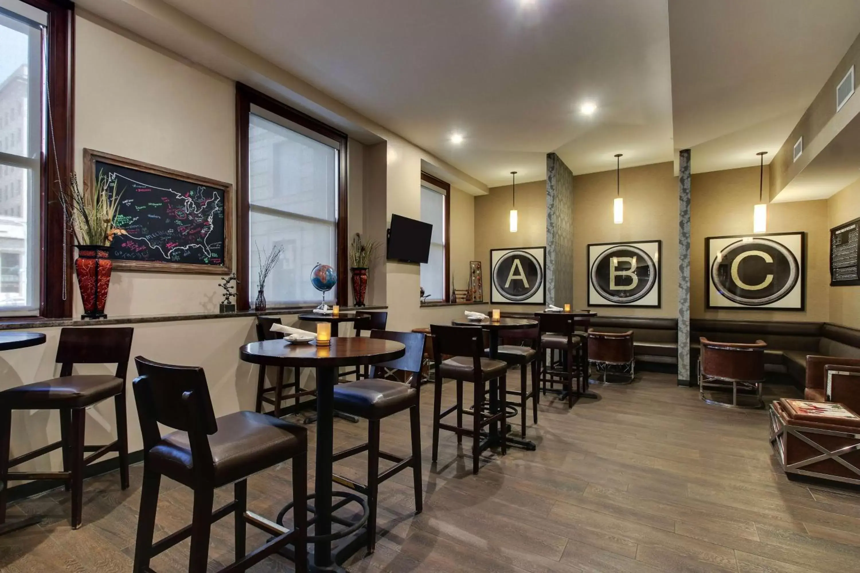 Lounge or bar, Restaurant/Places to Eat in Drury Plaza Hotel Cleveland Downtown