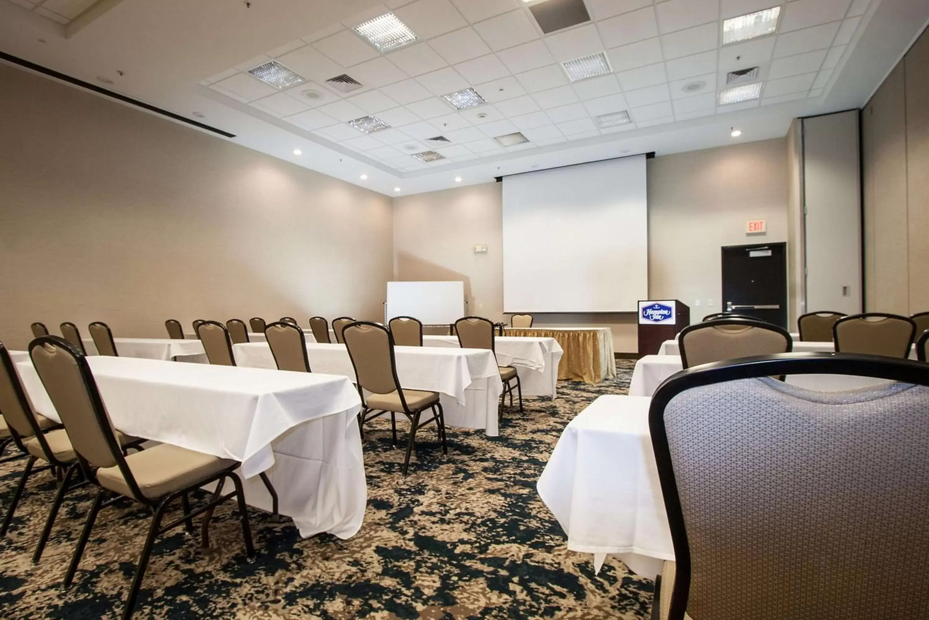 Meeting/conference room in Hampton Inn - Great Falls