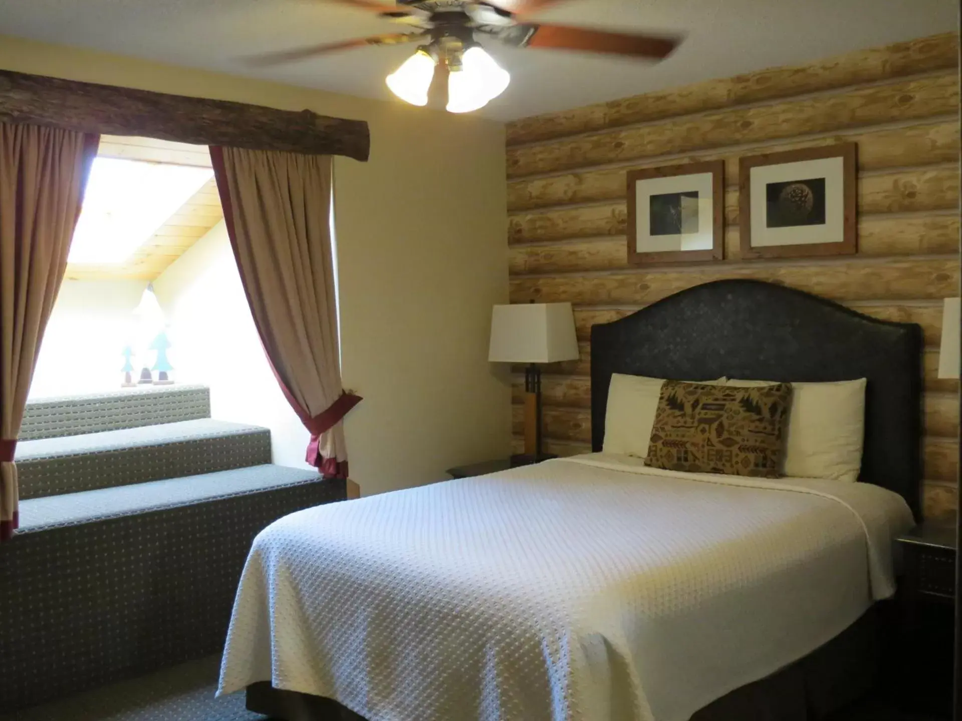 Bed in Stoneridge Resort