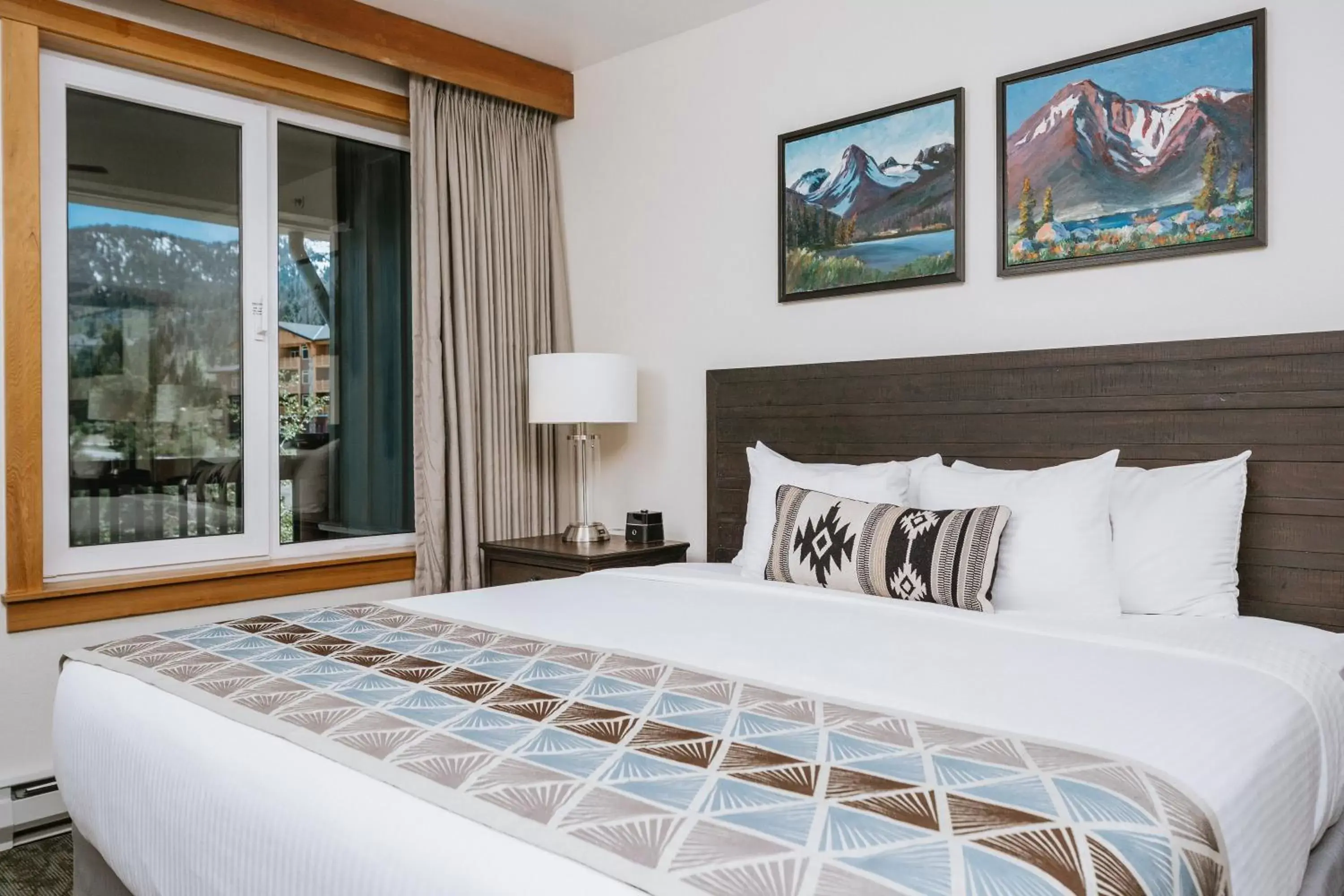 Bedroom, Bed in Juniper Springs Resort