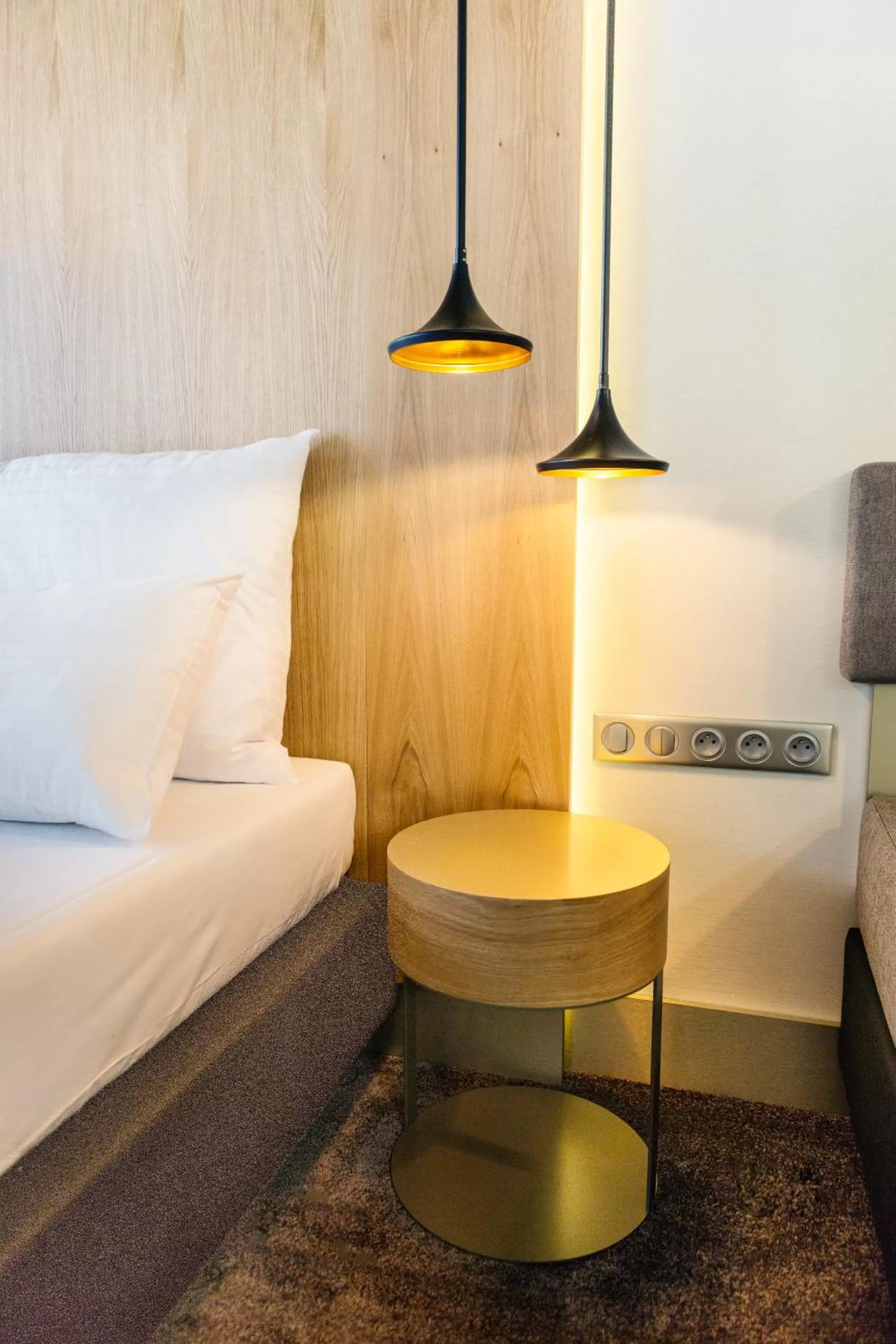 hair dresser, Bed in Hotel Golf Prague