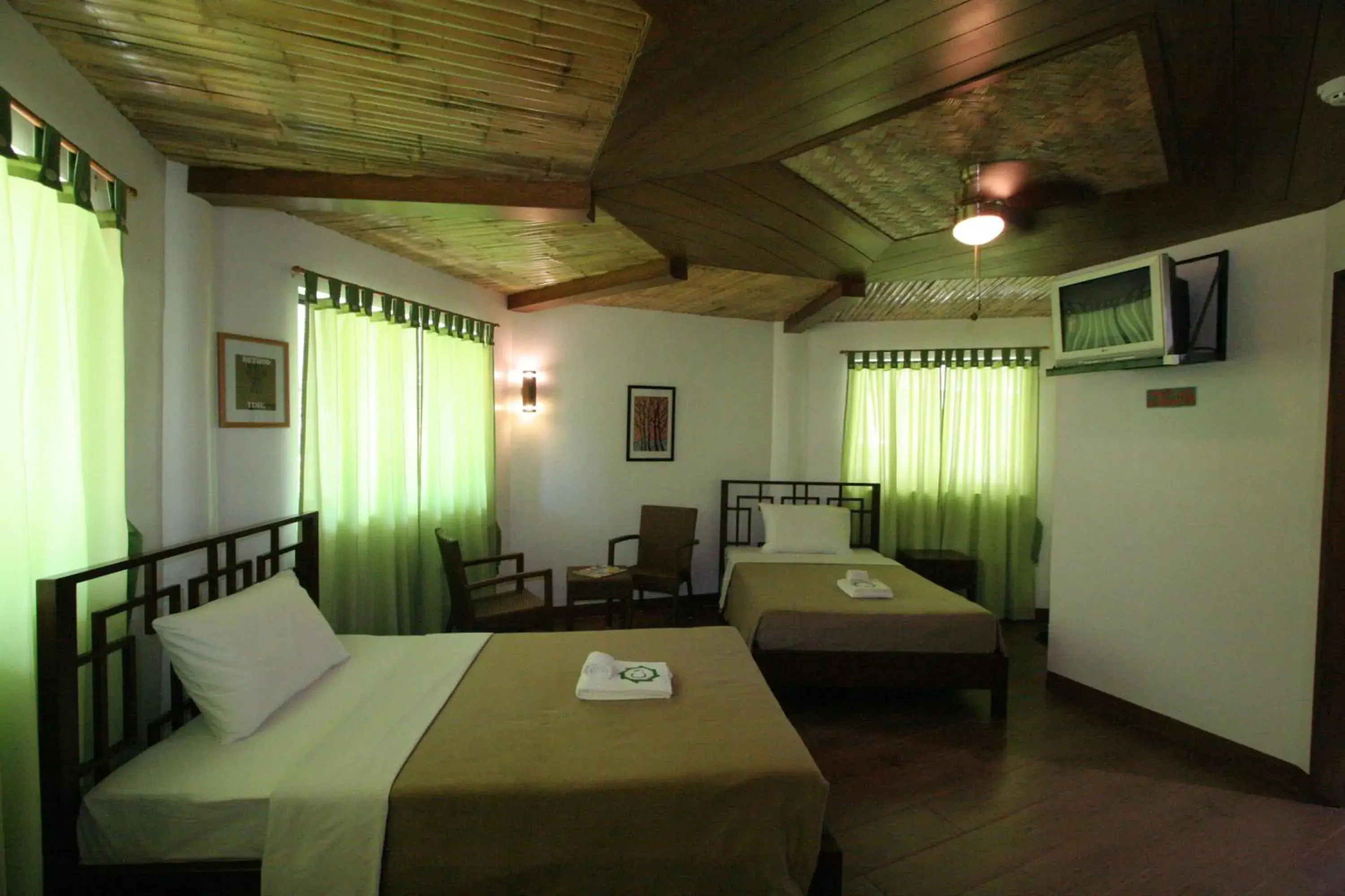 Bed in Coron Hilltop View Resort