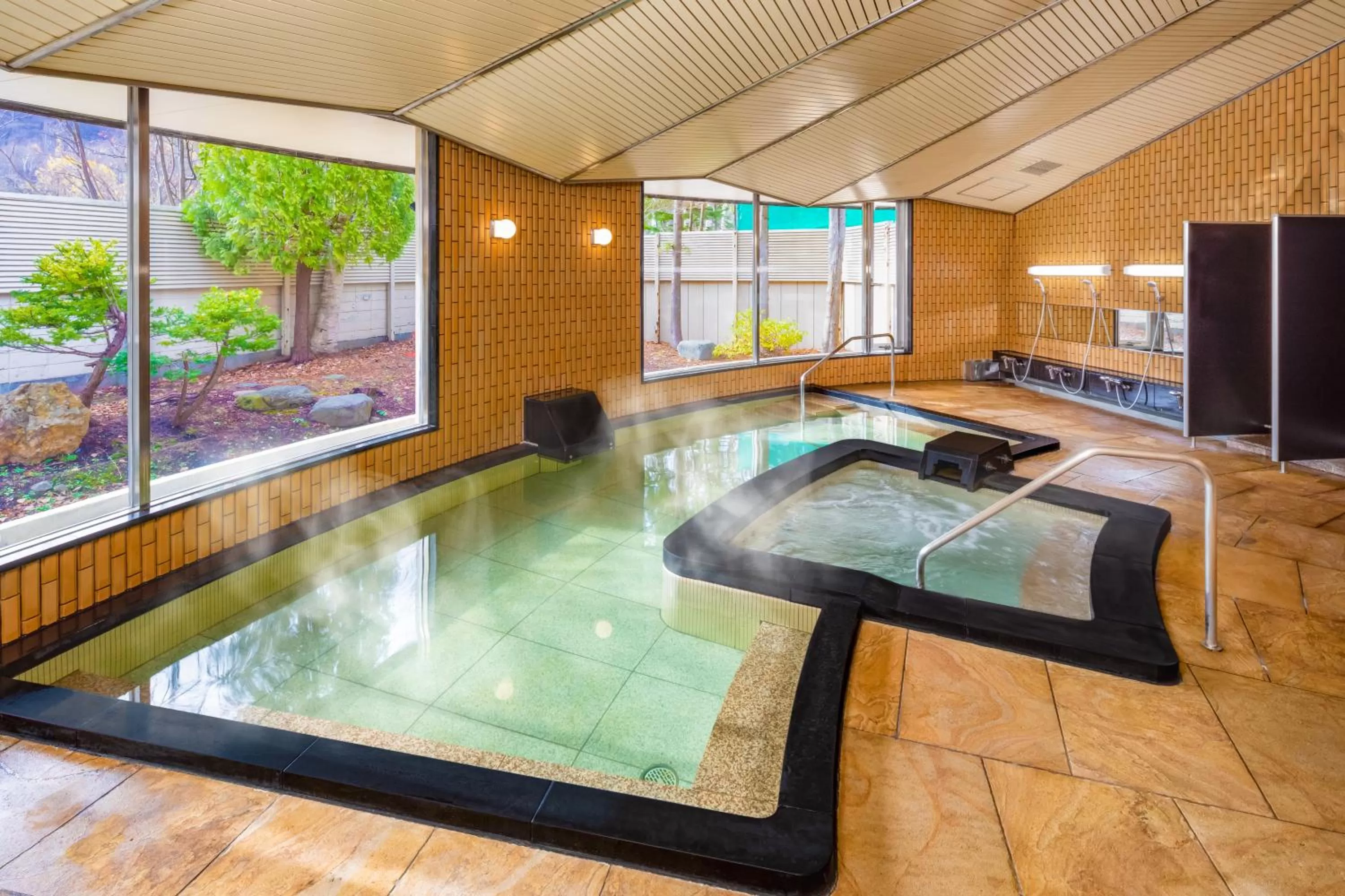 Hot Spring Bath in 朝里川温泉ホテル