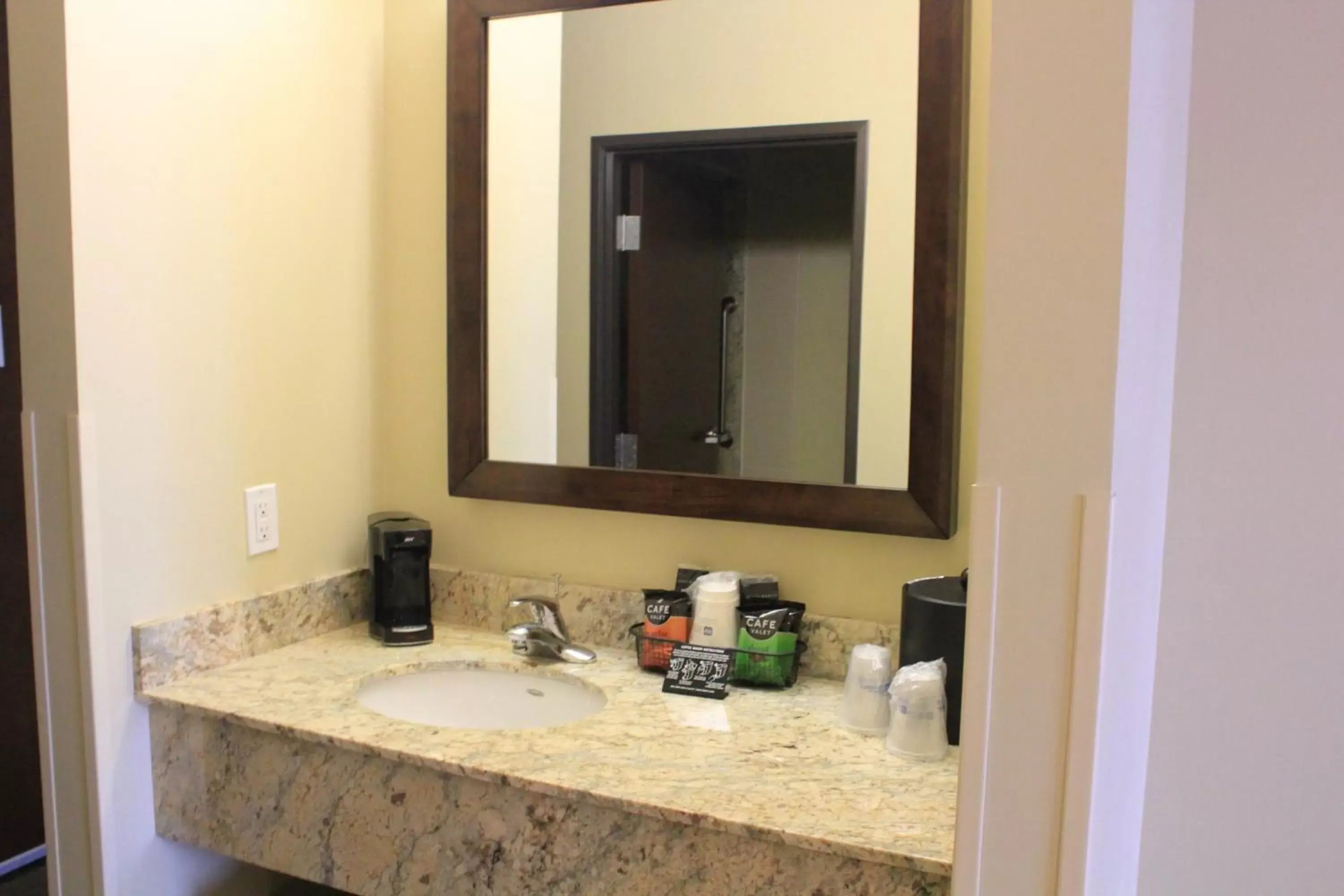 Bathroom in Best Western Plus Lacey Inn & Suites