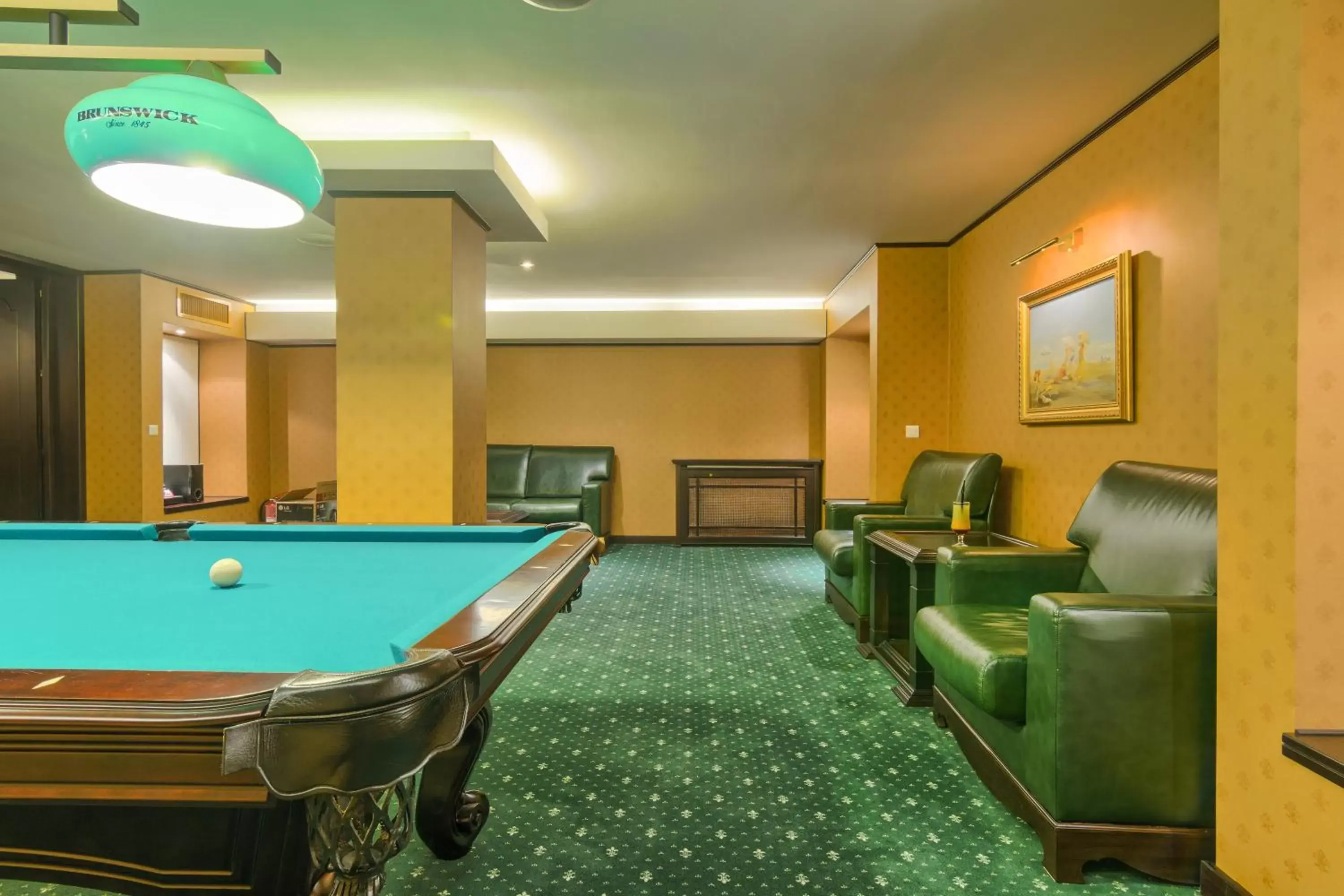 Game Room, Billiards in Hotel Snagov Club