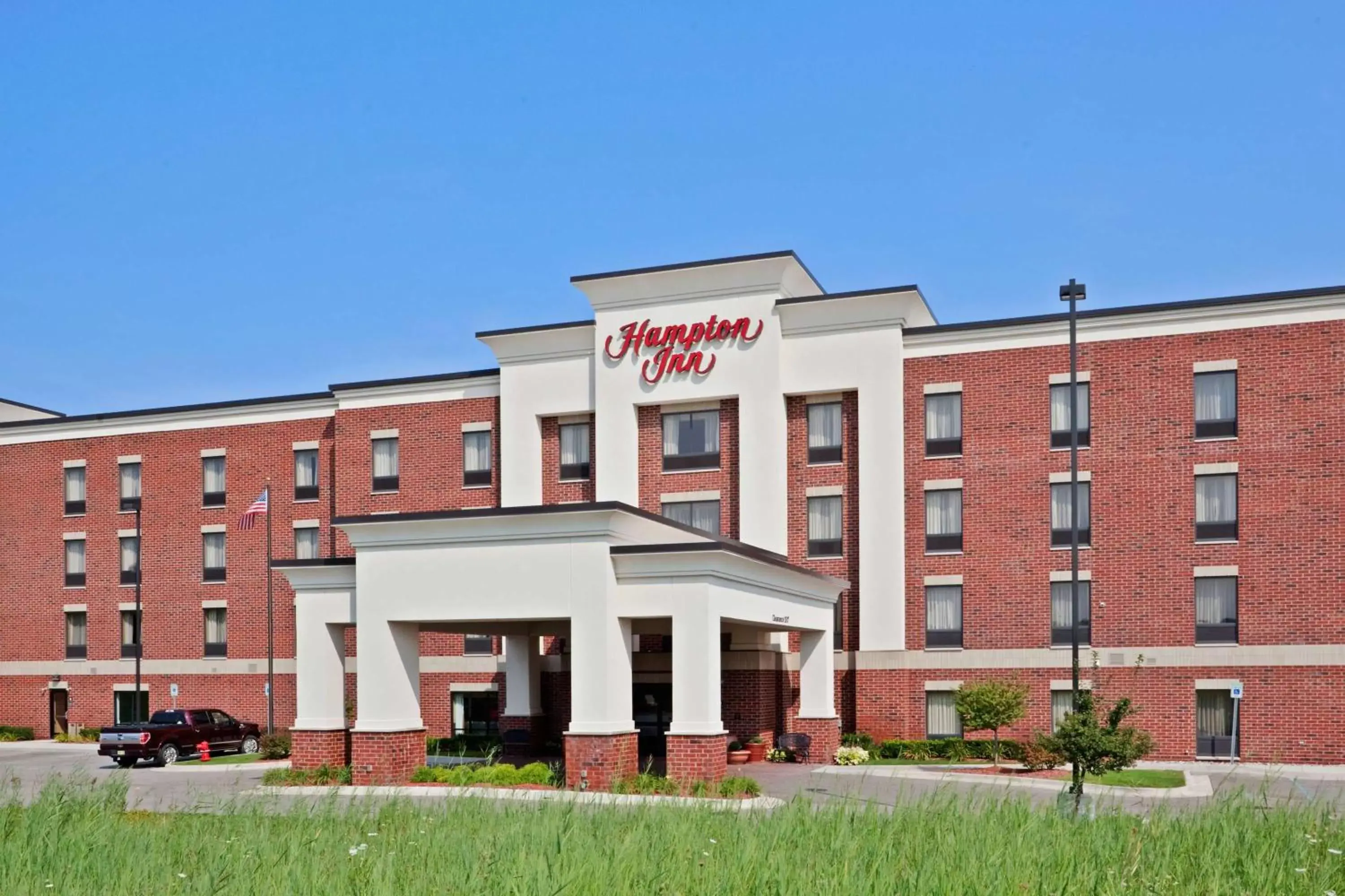 Property Building in Hampton Inn Detroit - Shelby Township