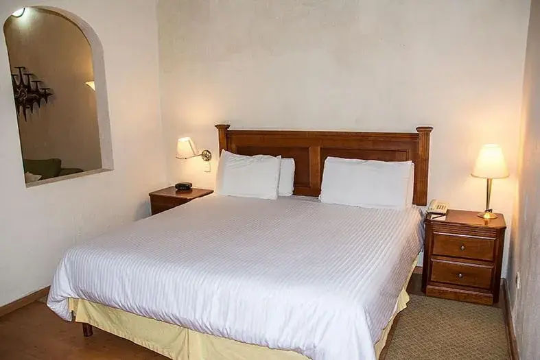 Photo of the whole room, Bed in Hostal de La Monja