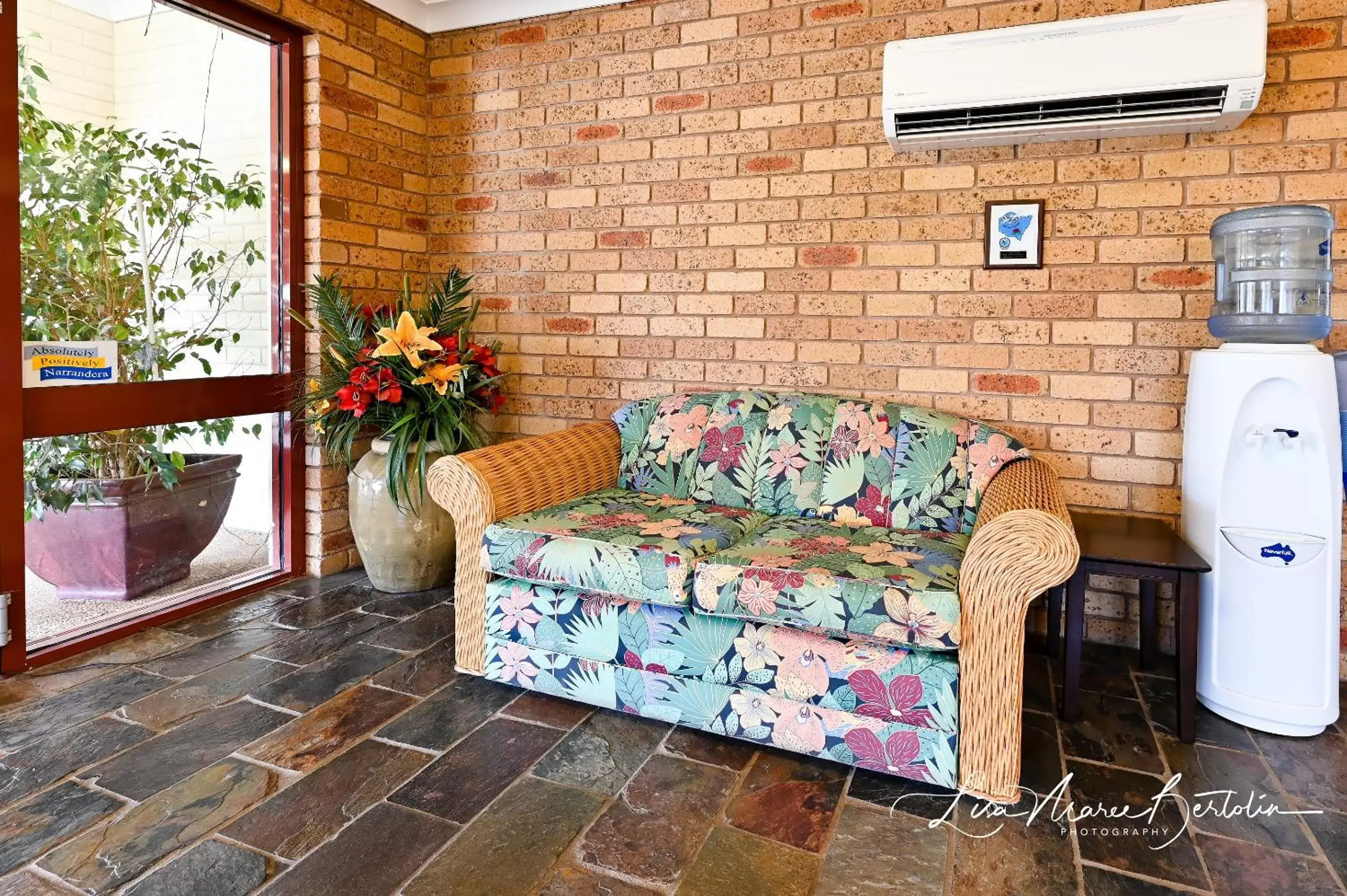 Lobby or reception, Seating Area in Narrandera Club Motor Inn
