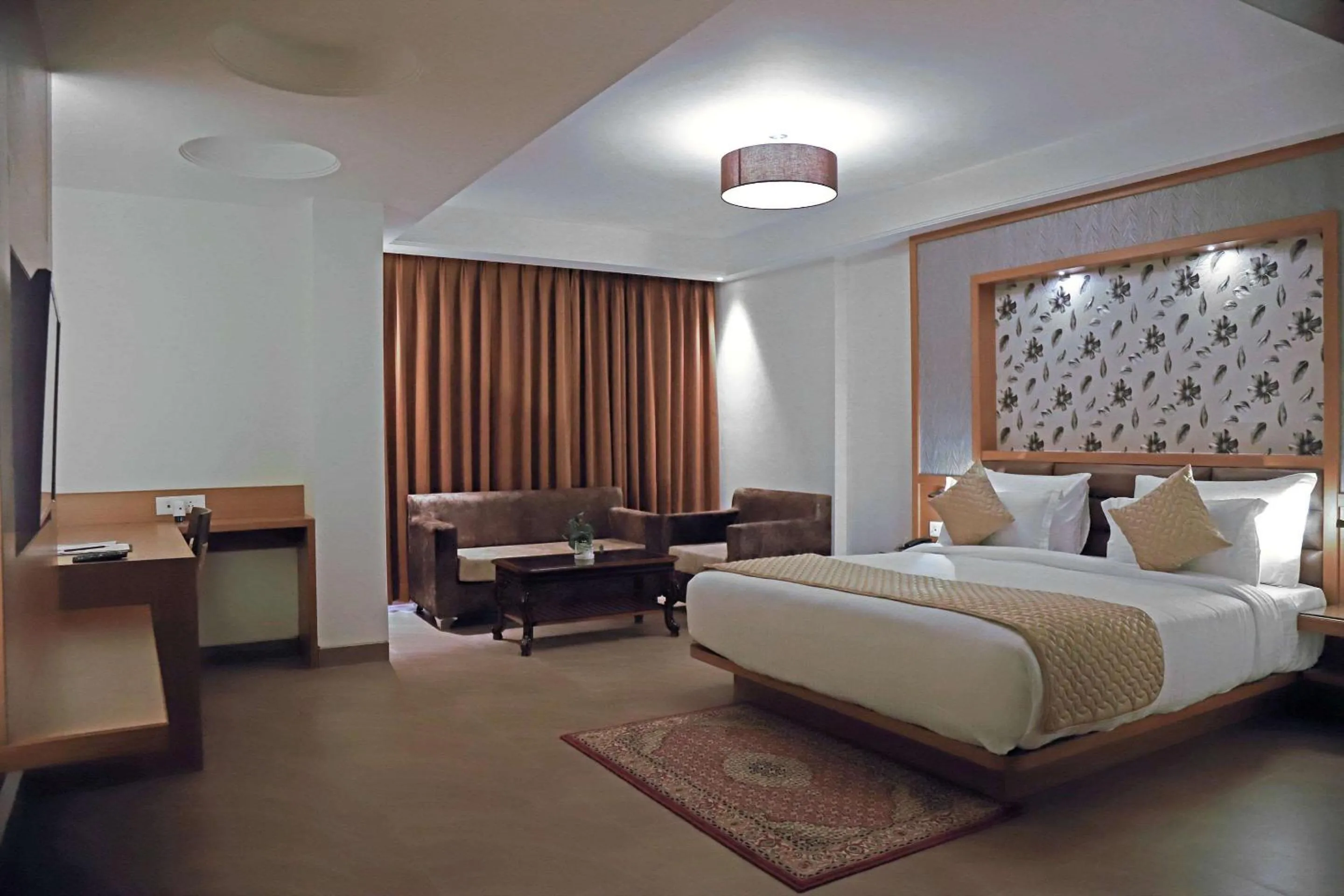 Photo of the whole room in Clarion Inn Indore