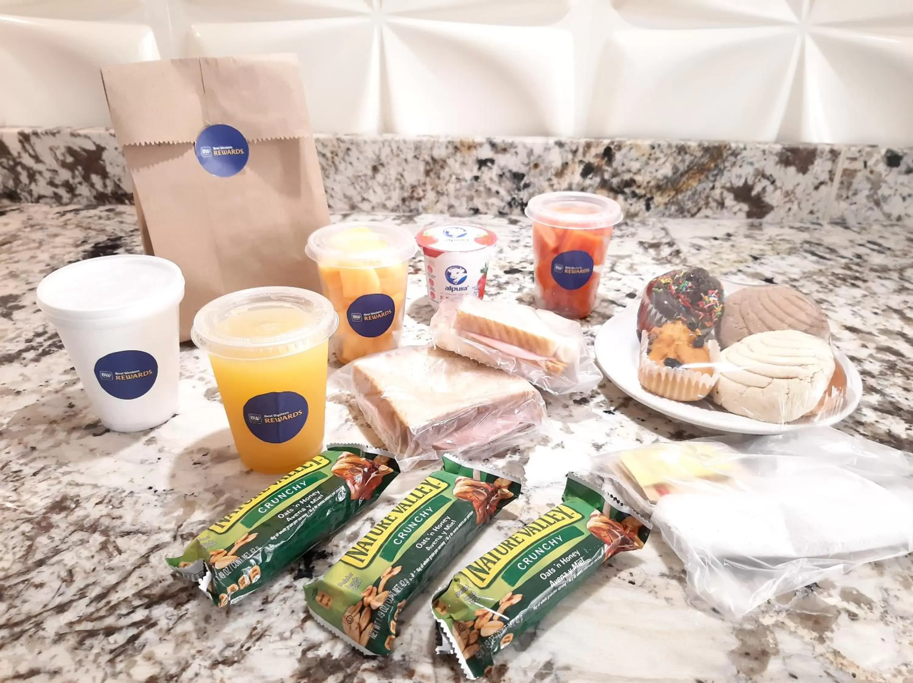 Breakfast in Best Western PLUS Monterrey Colón Breakfast in Best Western PLUS Monterrey Colón