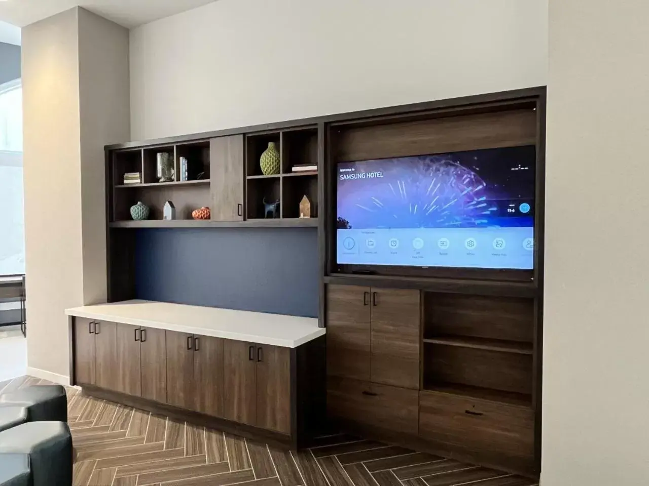 TV/Entertainment Center in Home2 Suites By Hilton St Louis Downtown