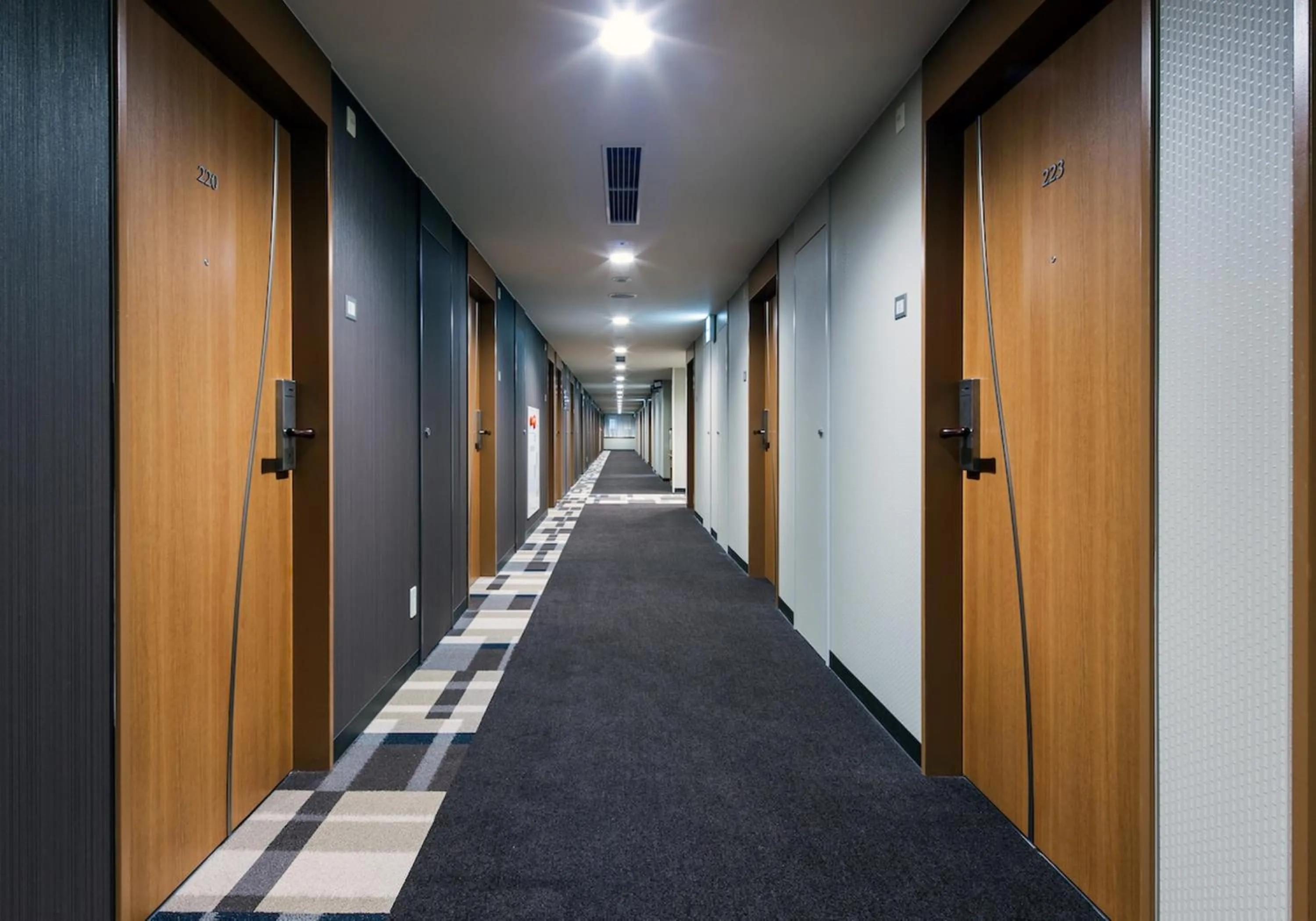 Lobby or reception in Daiwa Roynet Hotel Kobe Sannomiya