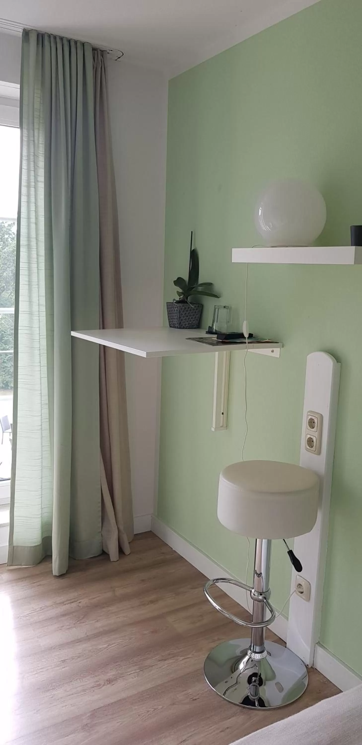 Photo of the whole room in Hotel am Untreusee