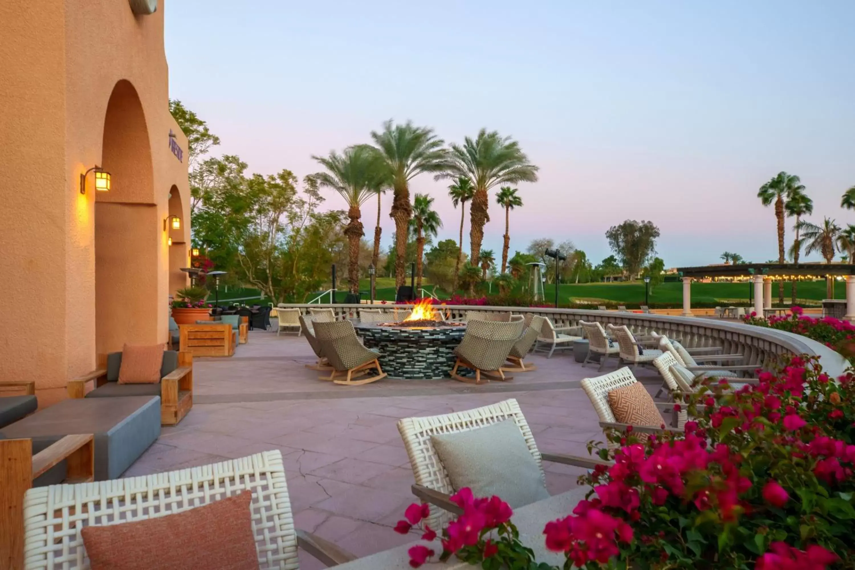 Lounge or bar, Swimming Pool in The Westin Rancho Mirage Golf Resort & Spa