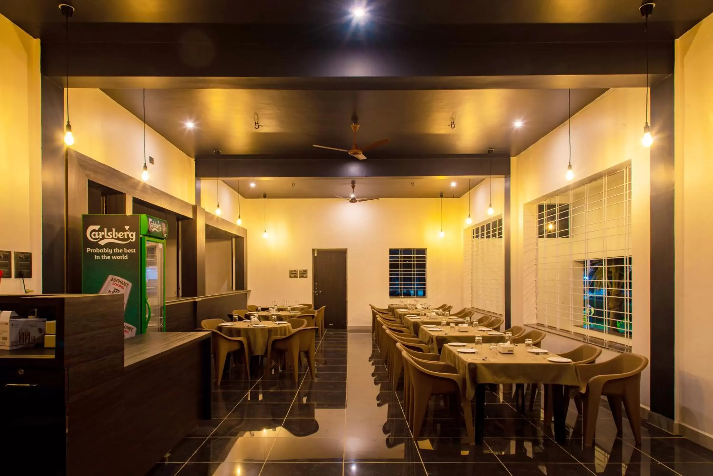 Restaurant/places to eat in Shreeyog Resort Dandeli Restaurant/places to eat in Shreeyog Resort Dandeli