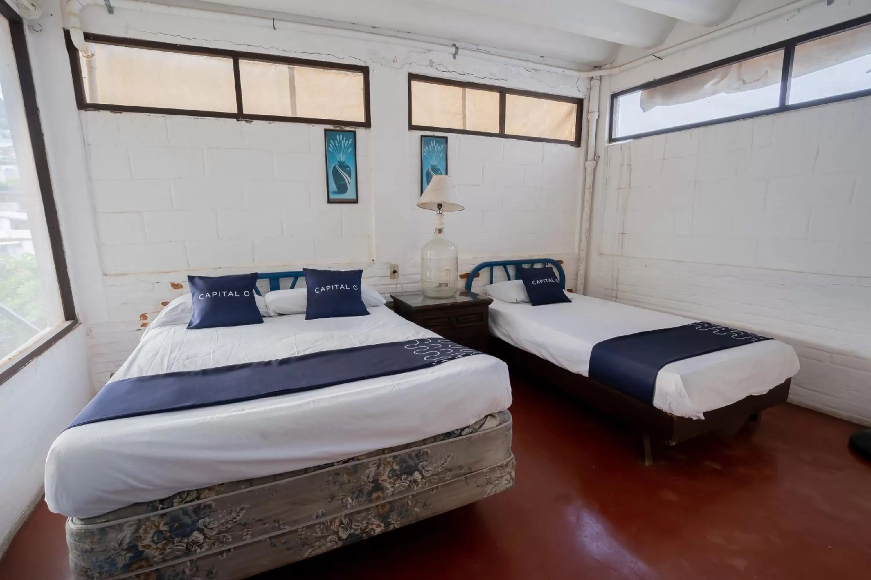 Bedroom, Bed in Hotel Mision, Acapulco centro