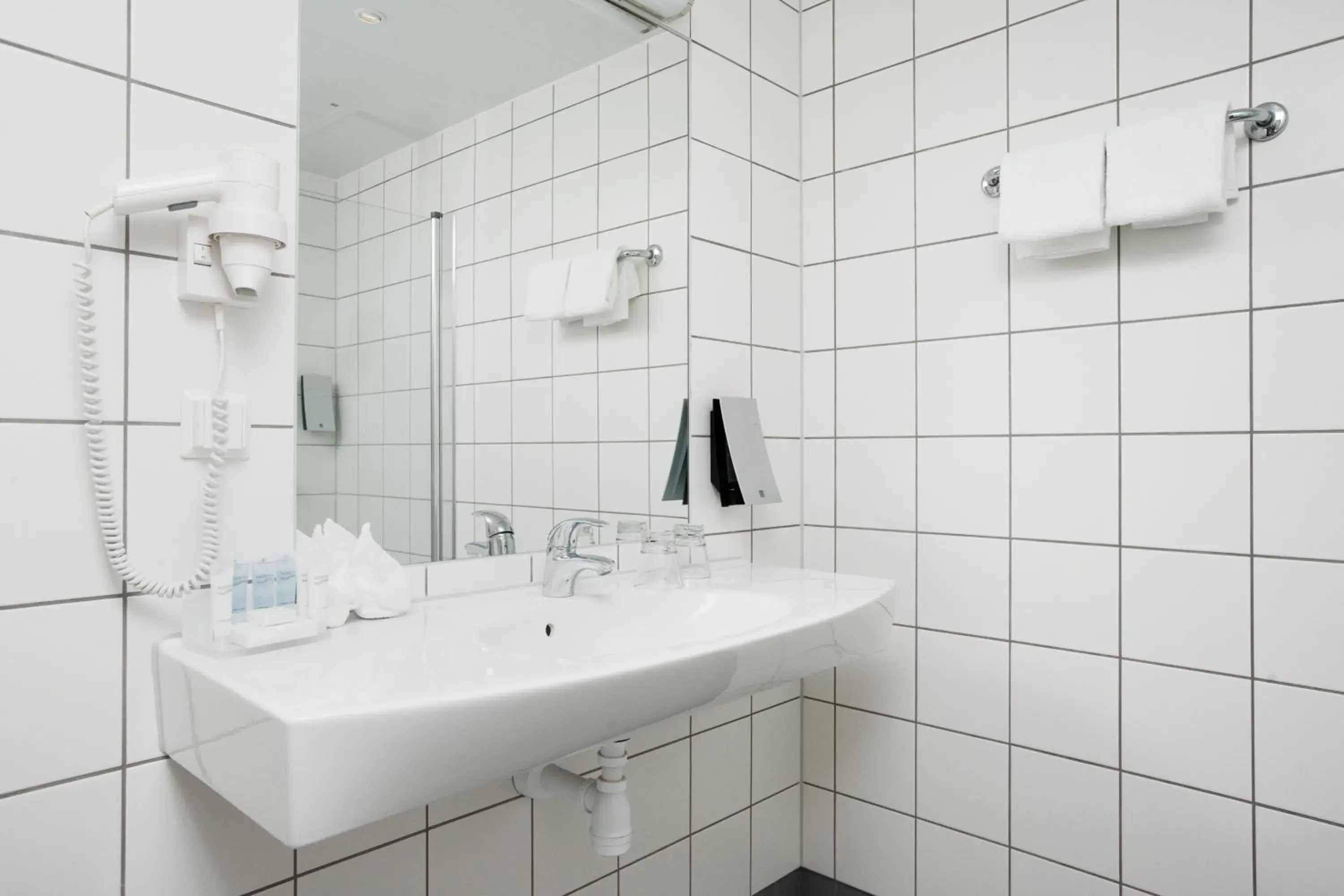 Shower, Bathroom in Thon Hotel Halden