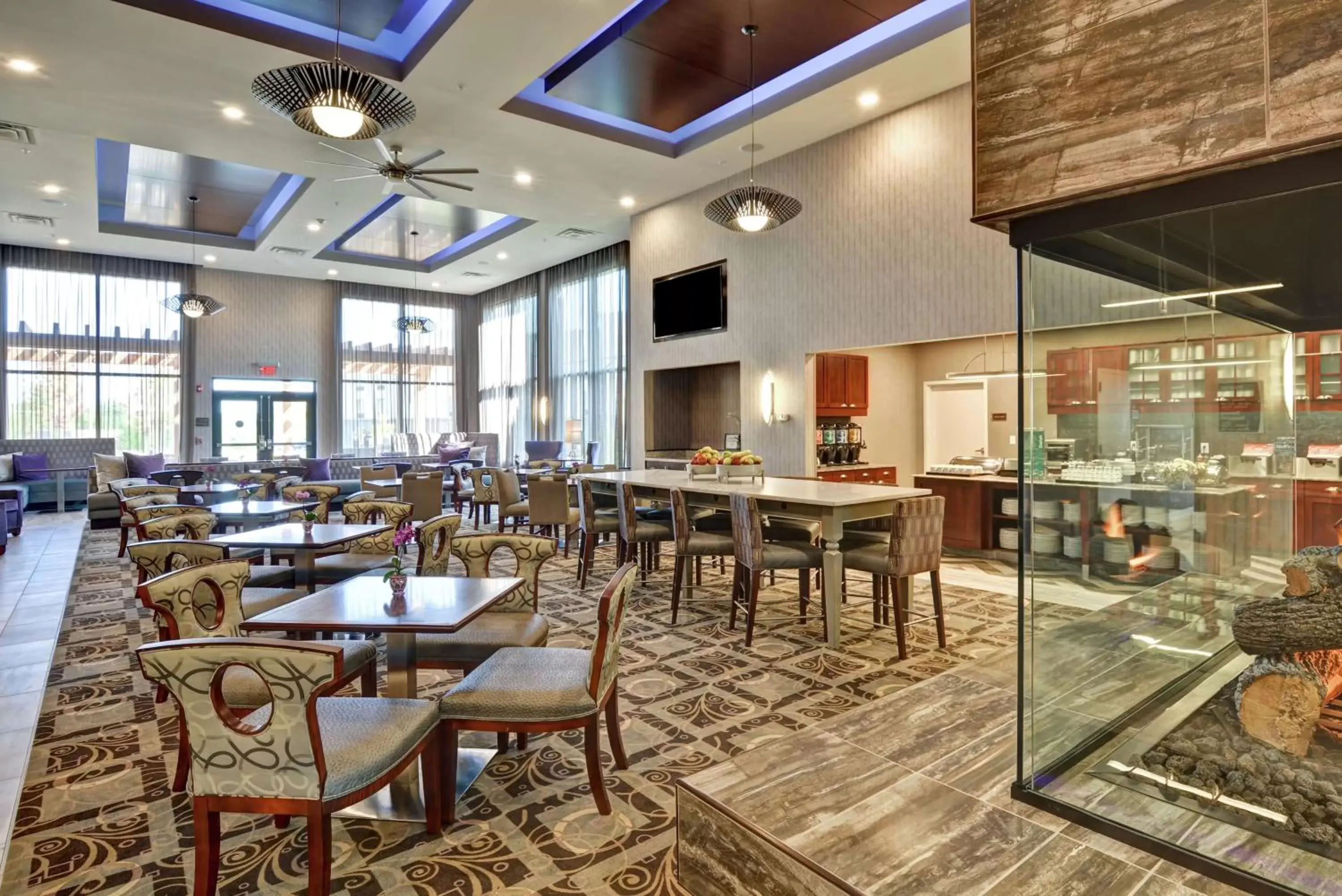 Dining area, Restaurant/Places to Eat in Homewood Suites By Hilton New Hartford Utica