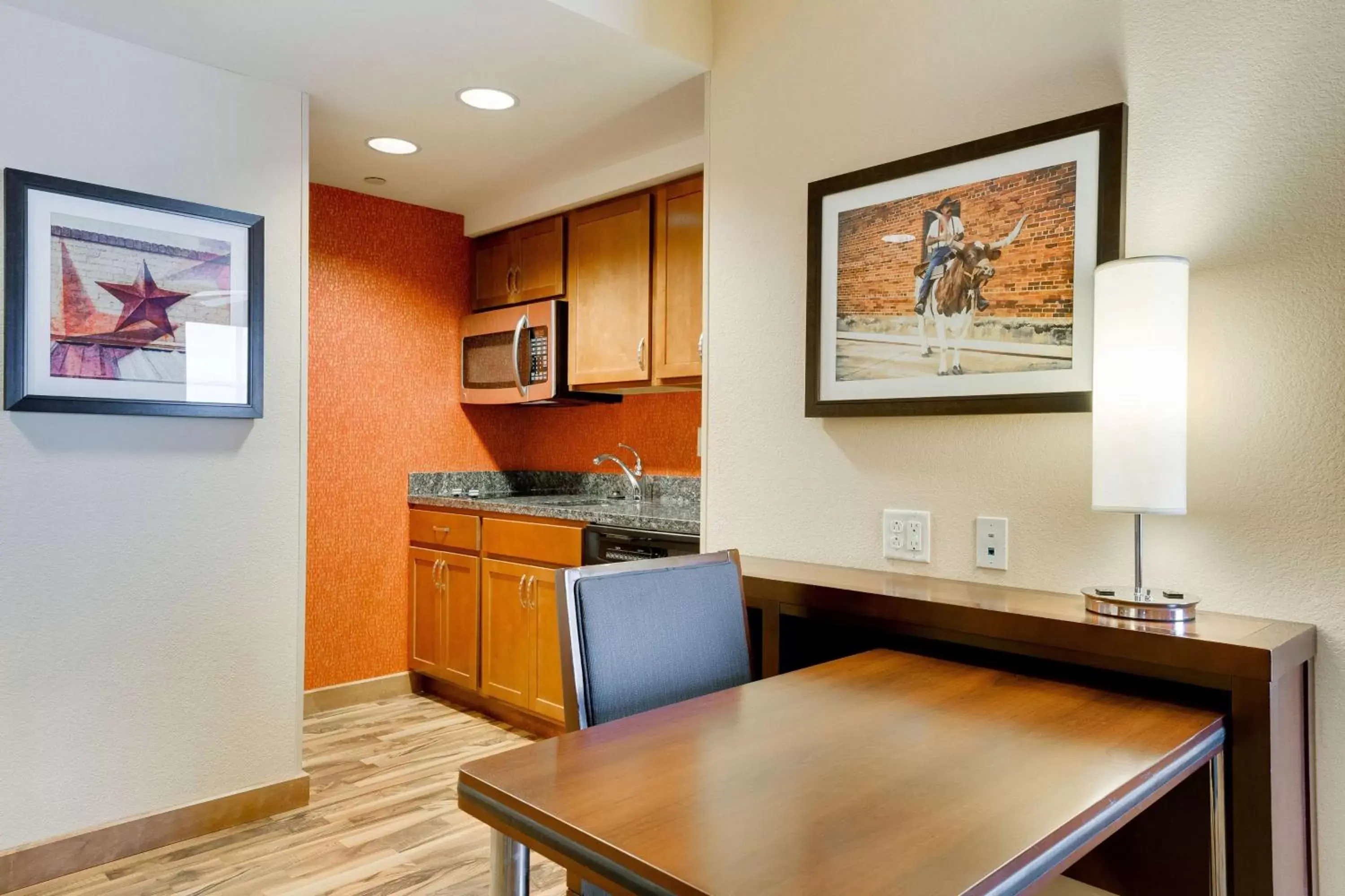 Kitchen or kitchenette, Kitchen/Kitchenette in Homewood Suites by Hilton Fort Worth Medical Center