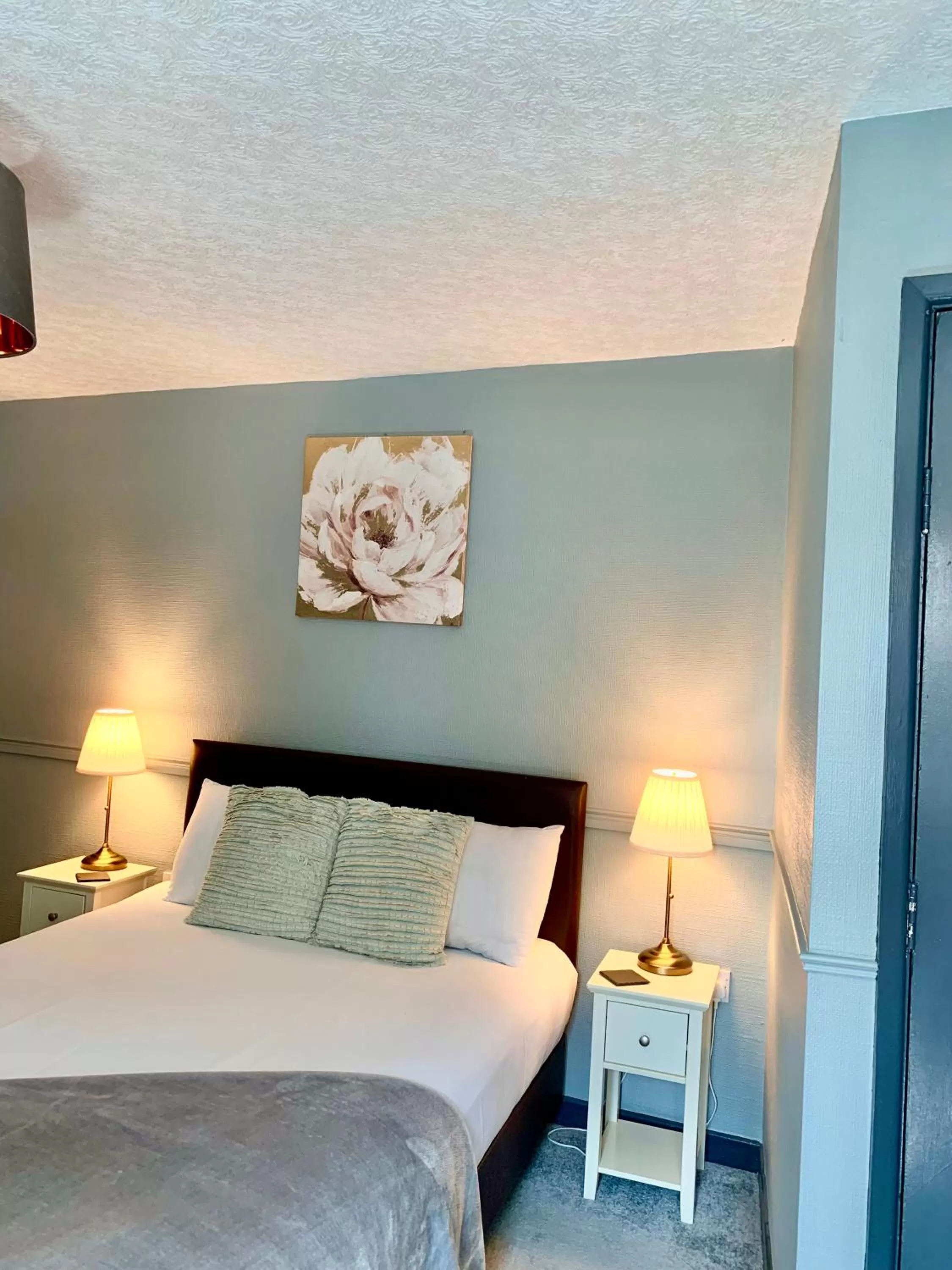 Bed in The Beacons Guest House