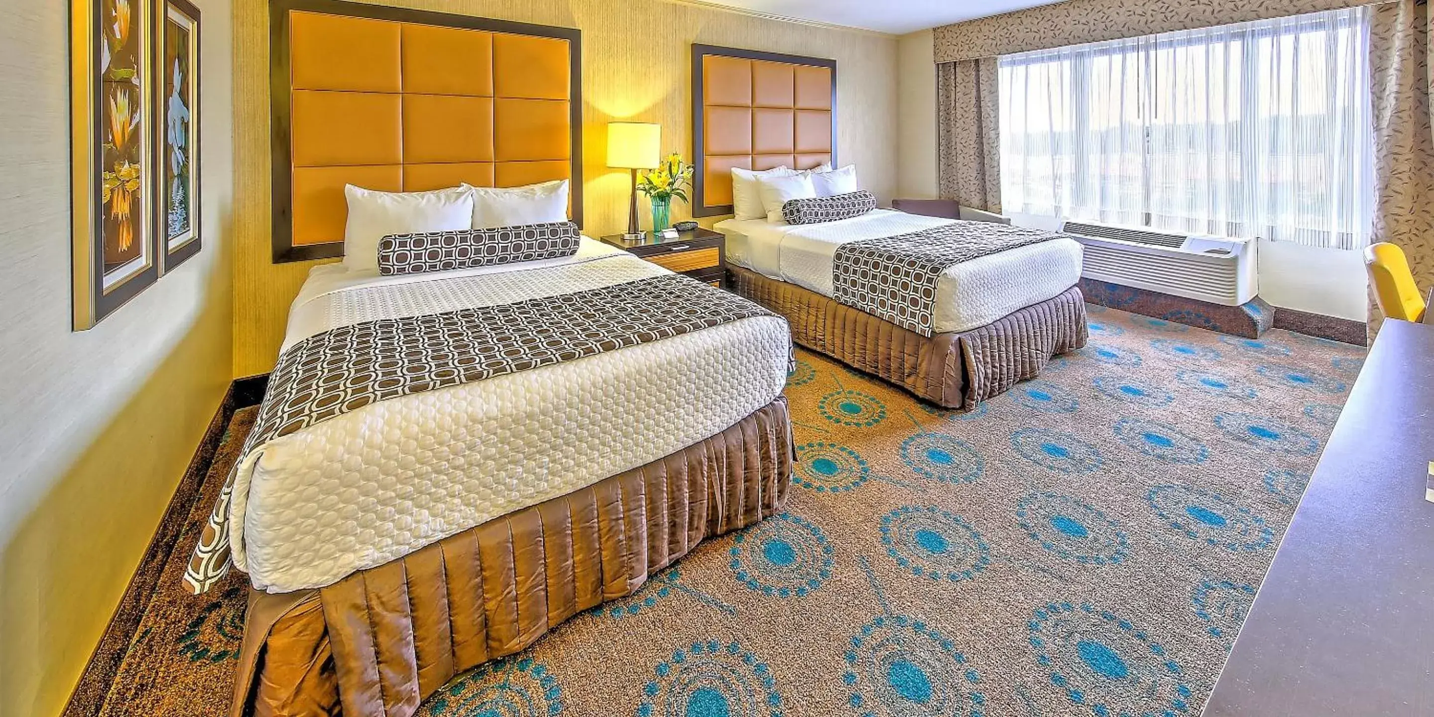 Bedroom, Bed in Brandywine Plaza Hotel - SureStay Collection by Best Western