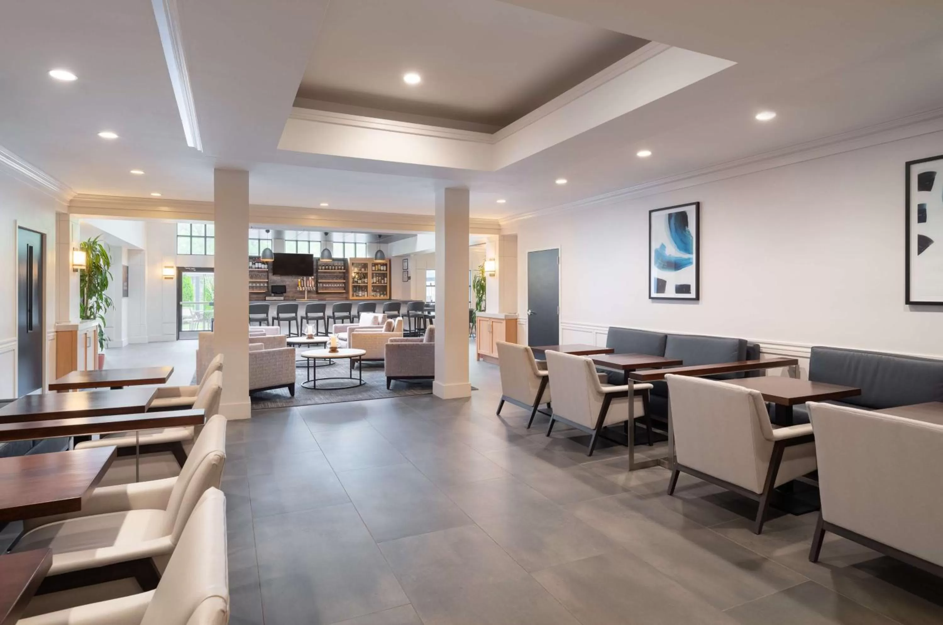 Restaurant/places to eat in Hyatt House White Plains