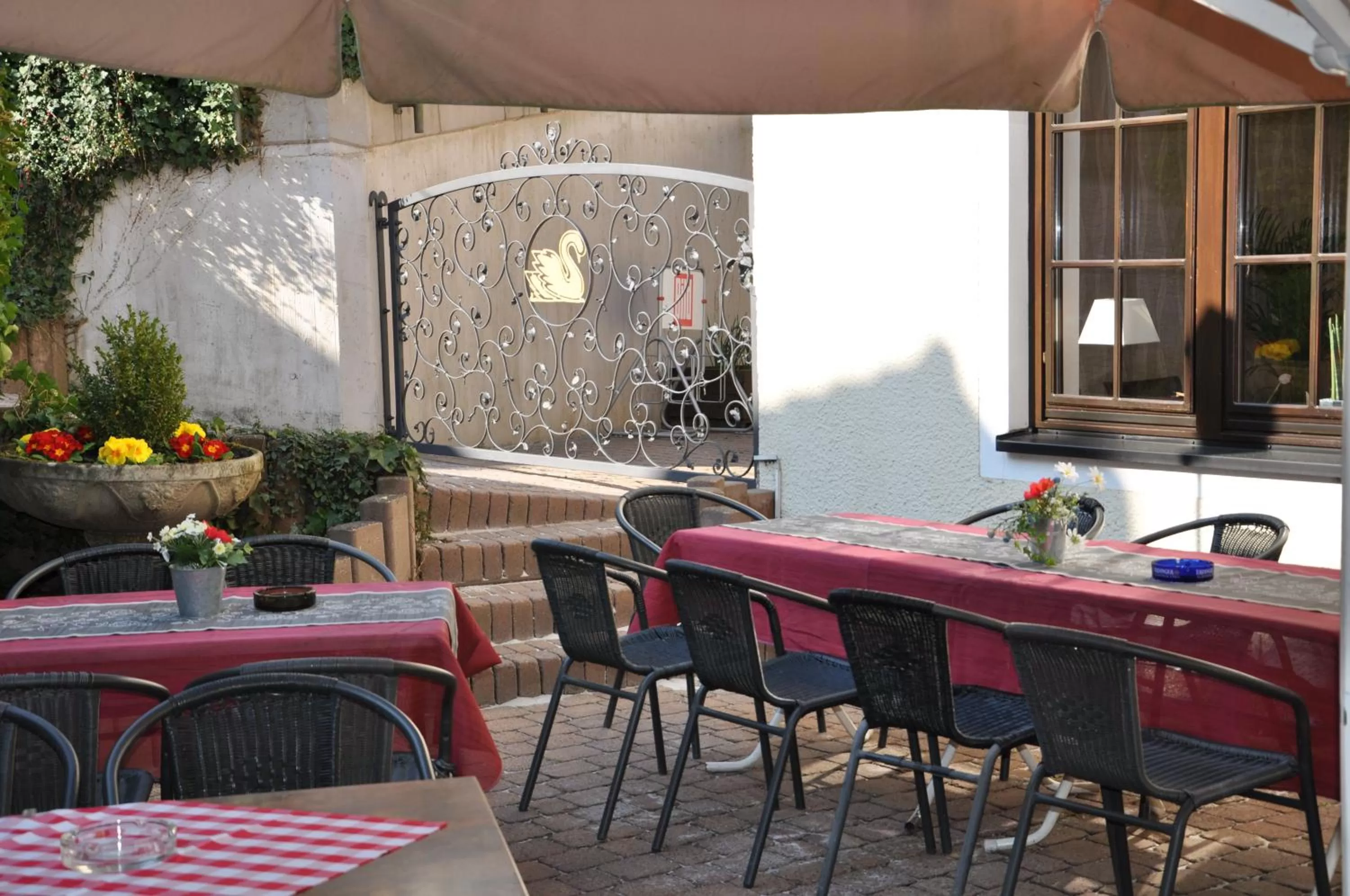 Patio in Hotel Restaurant Zum Schwan
