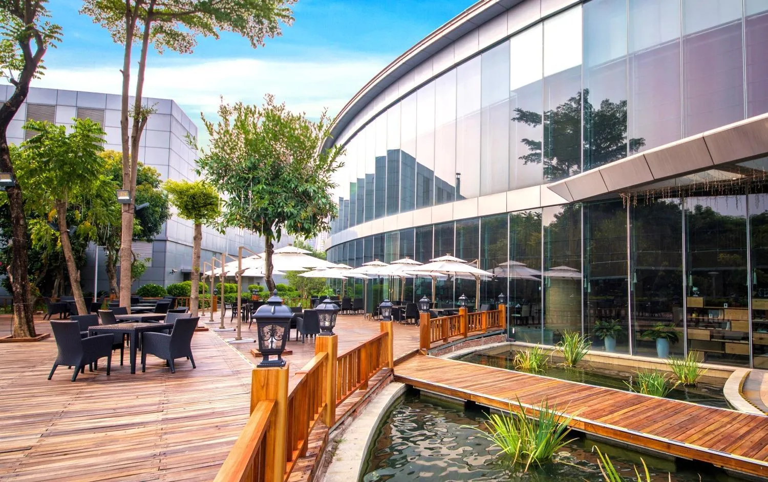 Restaurant/places to eat in Crowne Plaza Huizhou by IHG