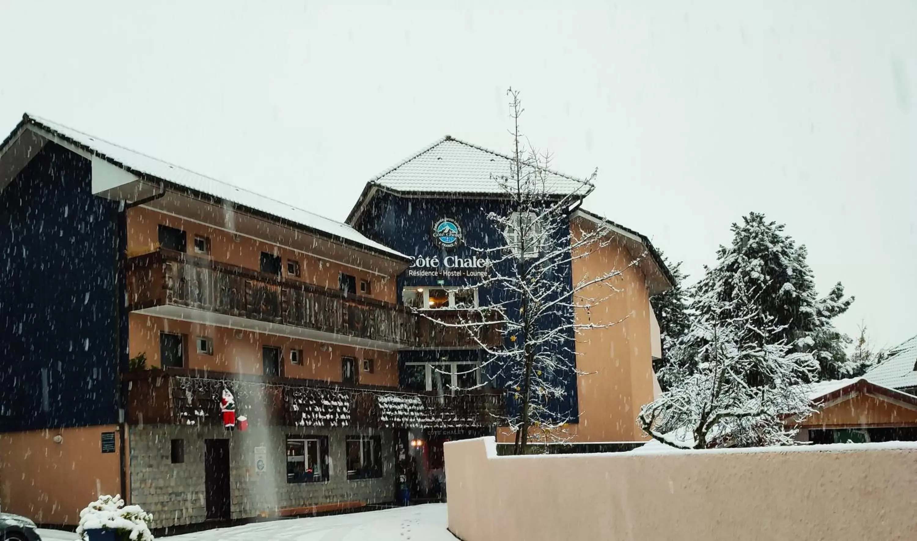 Property building, Winter in Résidence Côté Chalet