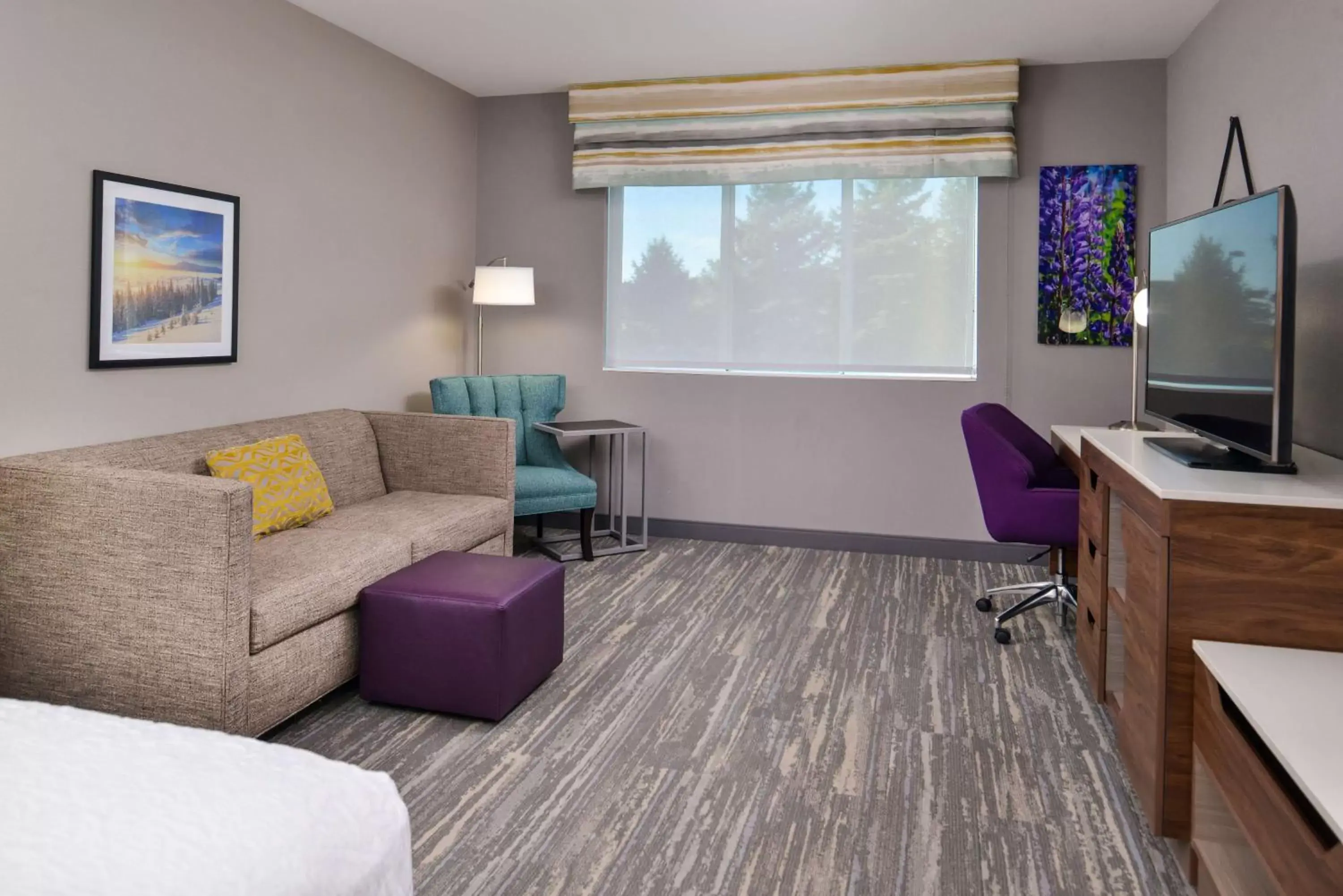 Bedroom, Seating Area in Hampton Inn & Suites Boise/Spectrum