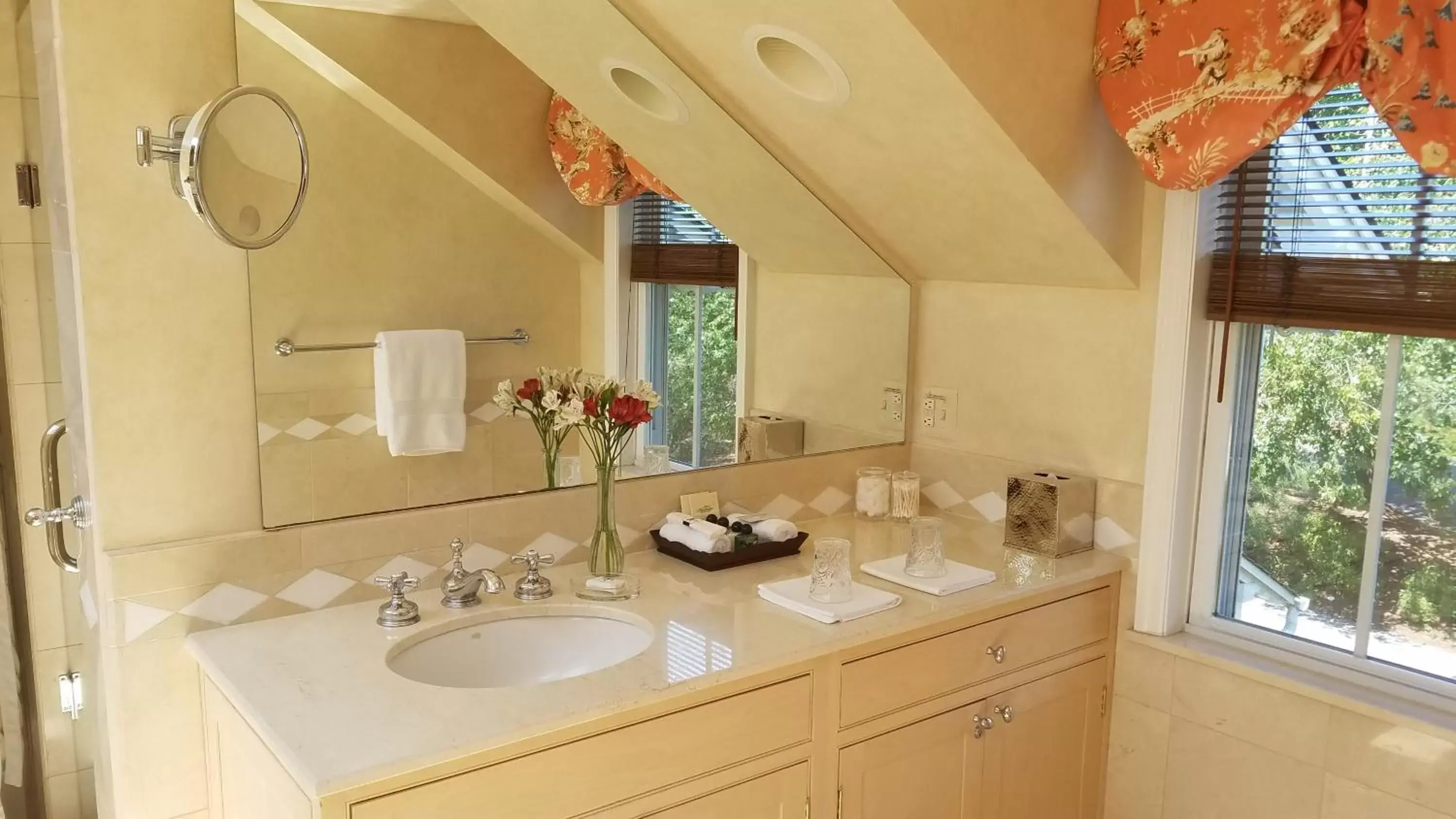 Bathroom in The Inn at Montchanin Village & Spa Bathroom in The Inn at Montchanin Village & Spa