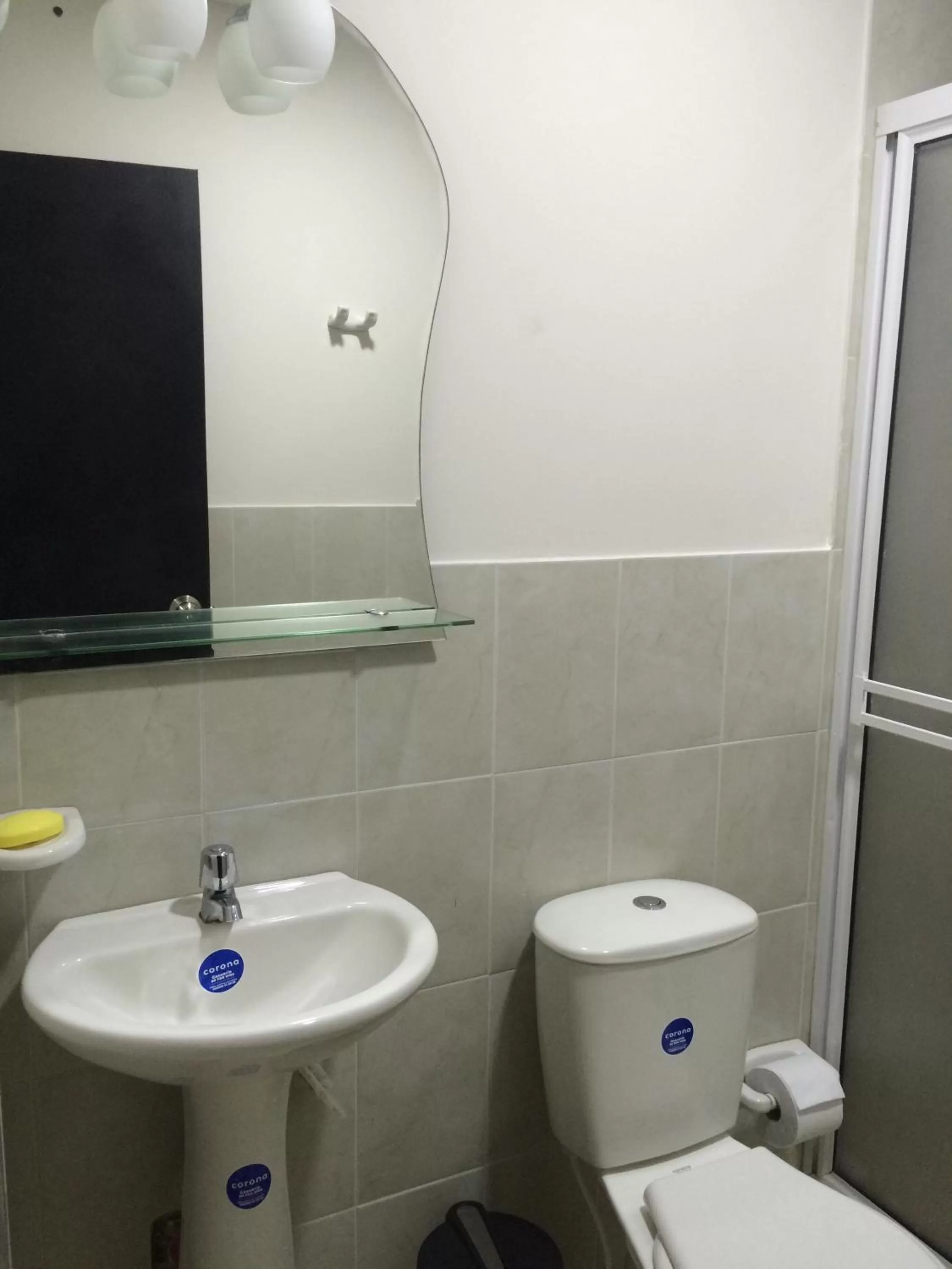 Bathroom in Caribbean Island Hotel Piso 2