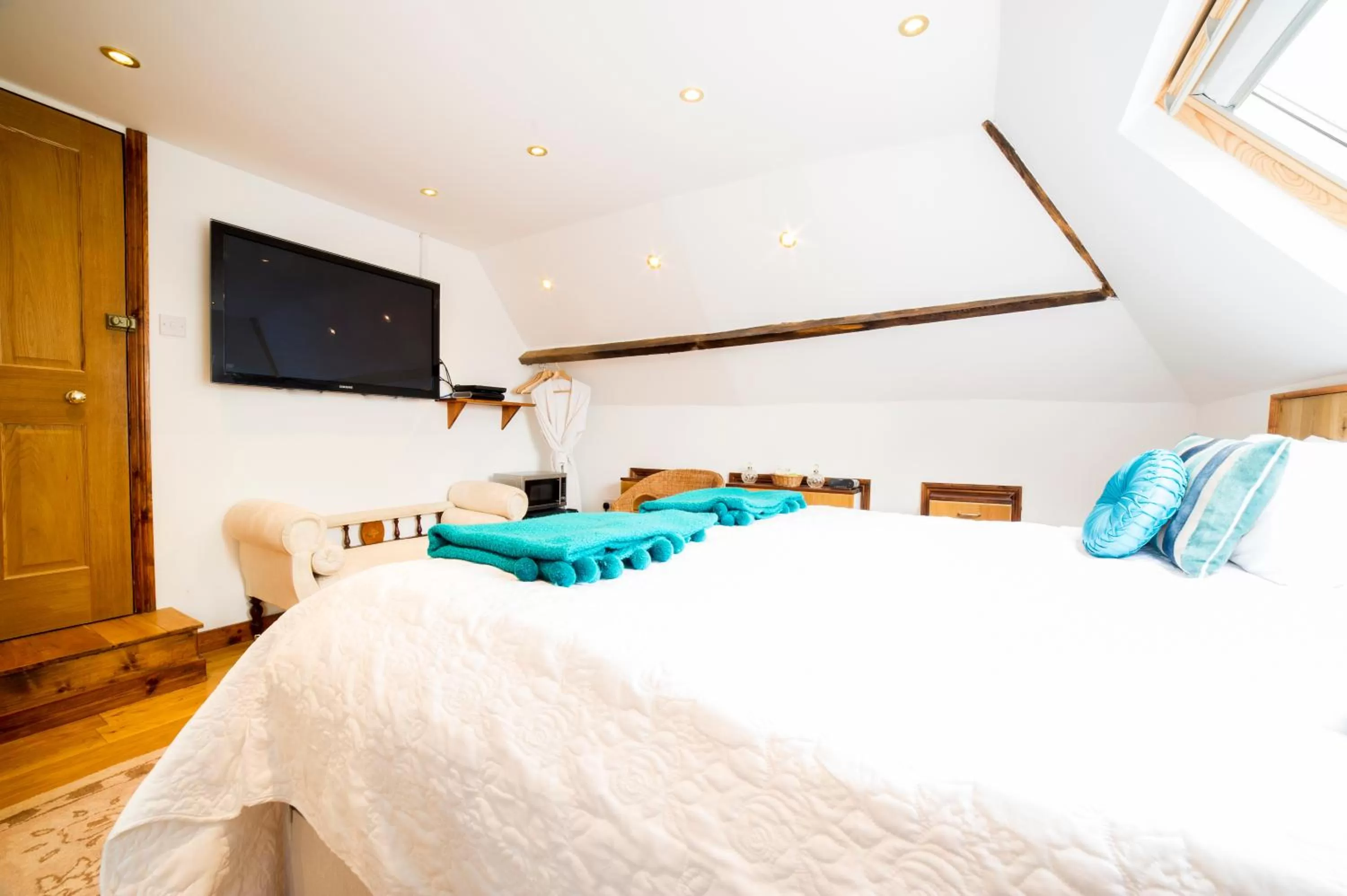 Bed in Molland Manor House Bed & Breakfast