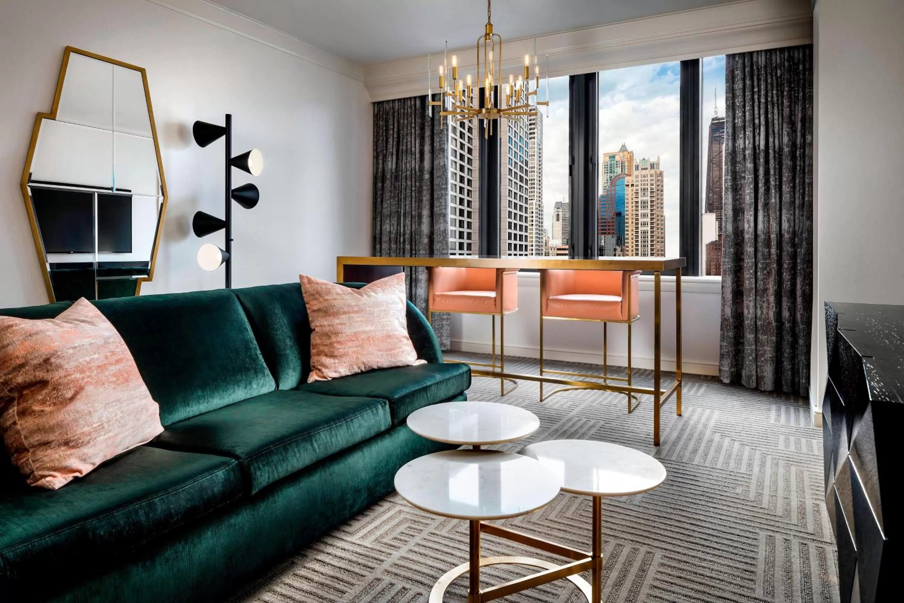Living room in The Gwen, a Luxury Collection Hotel, Michigan Avenue Chicago