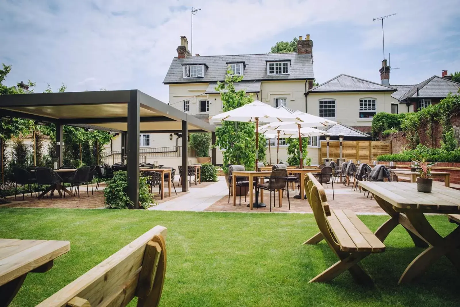 Property building, Swimming Pool in The Drummond at Albury