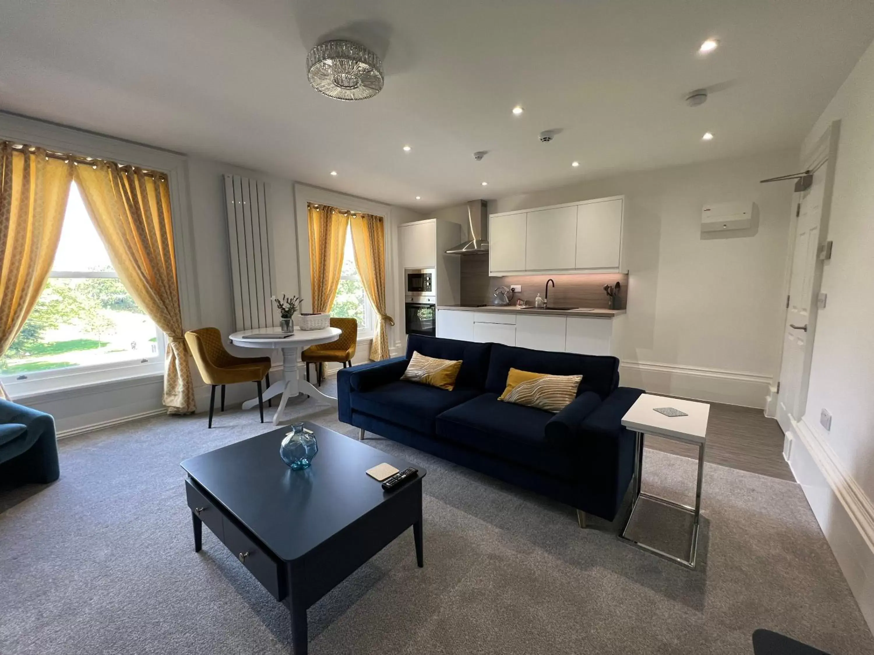 Living room, Seating Area in Winckley Square Residences