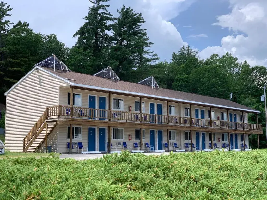 Property Building in Travelodge by Wyndham Lake George NY